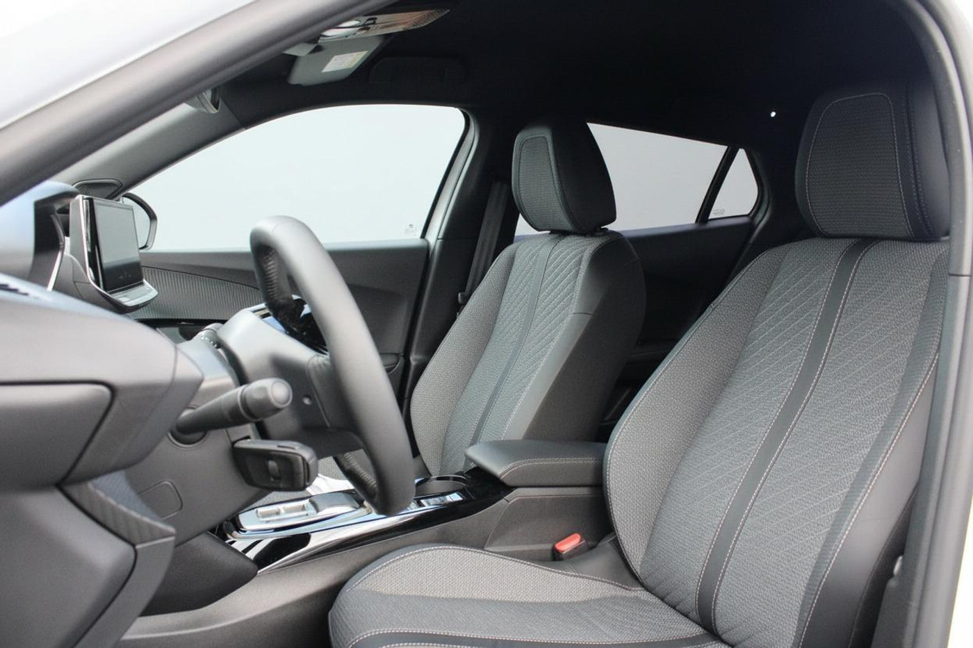Foto van Peugeot E-2008
