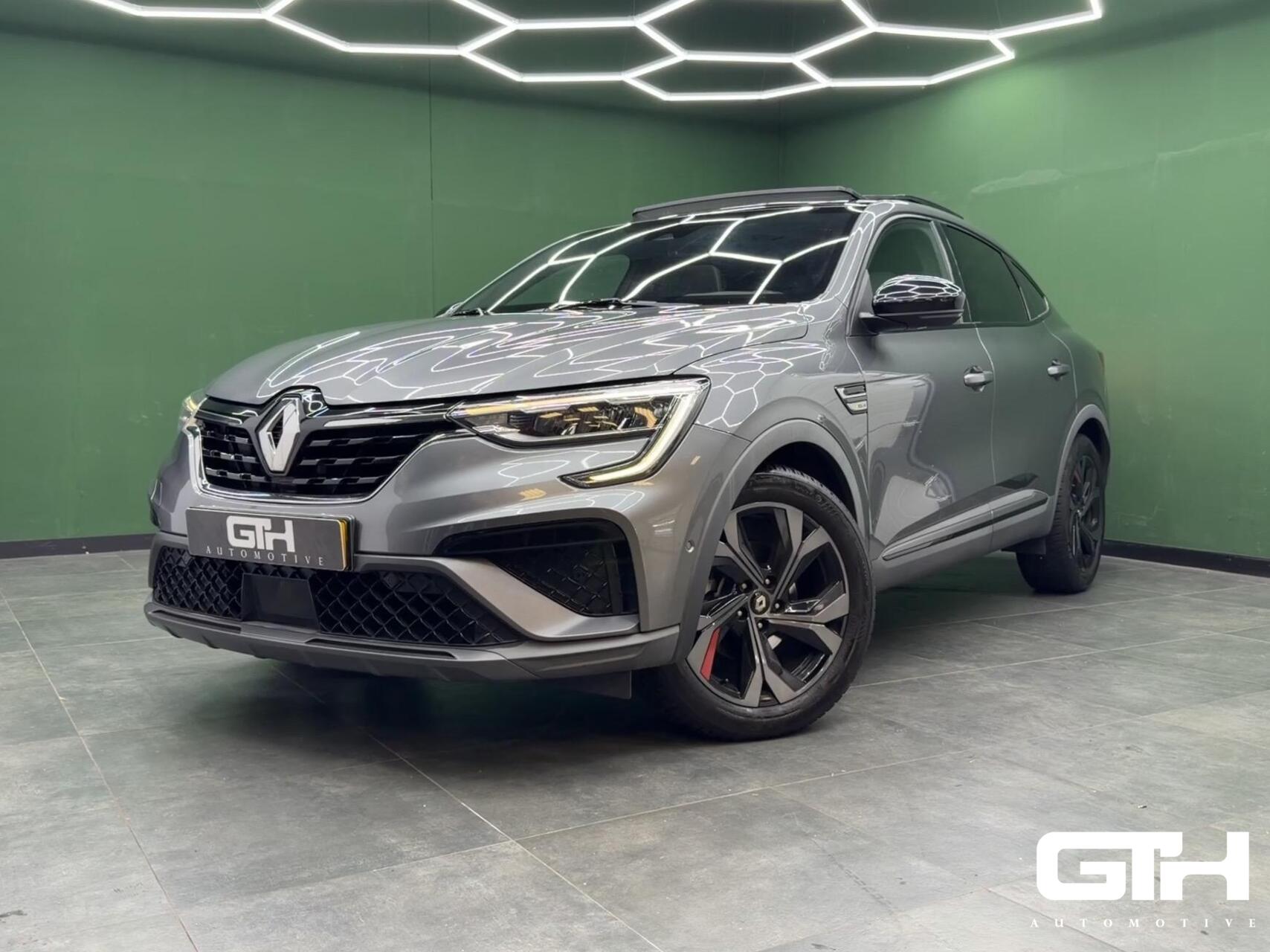 Renault Arkana 1.6 R.S. Line Camera | Keyless | Pano | Sfeer 2022 - voorkant