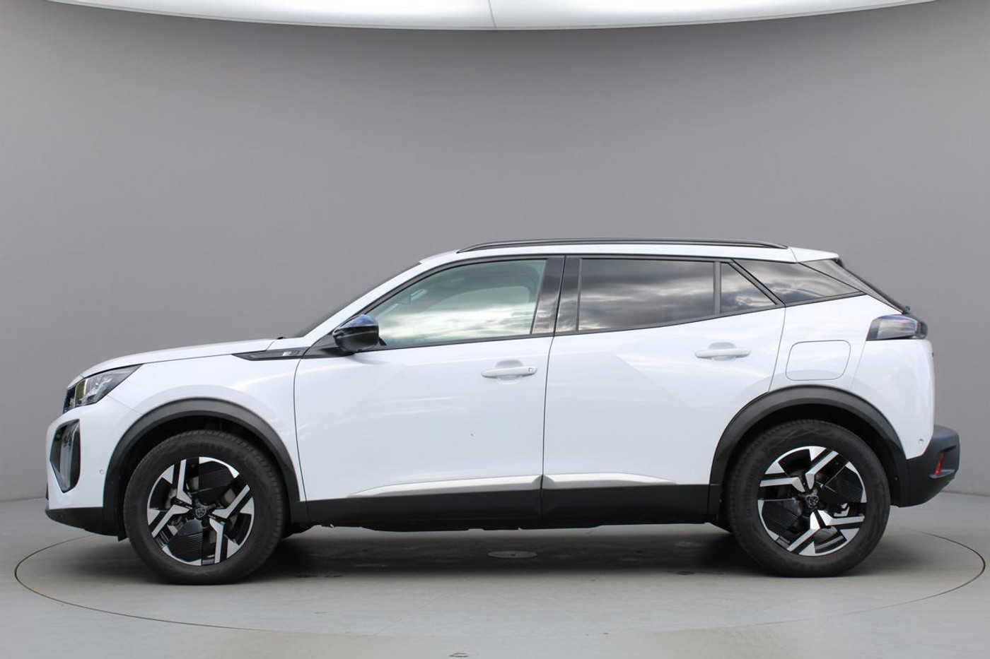 Foto van Peugeot E-2008