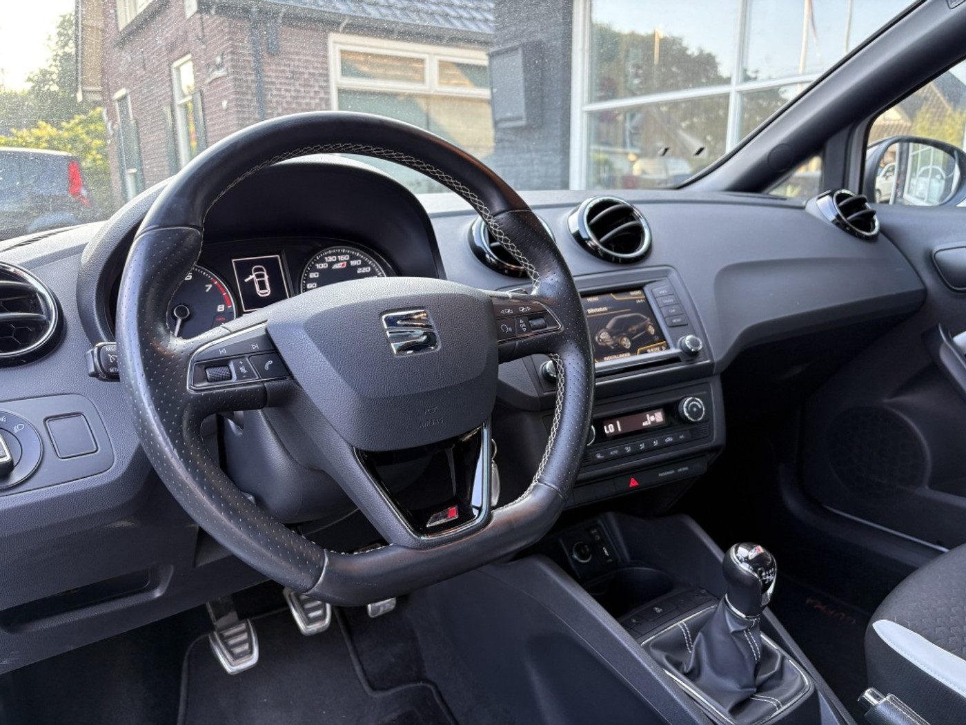 Foto van Seat Ibiza SC