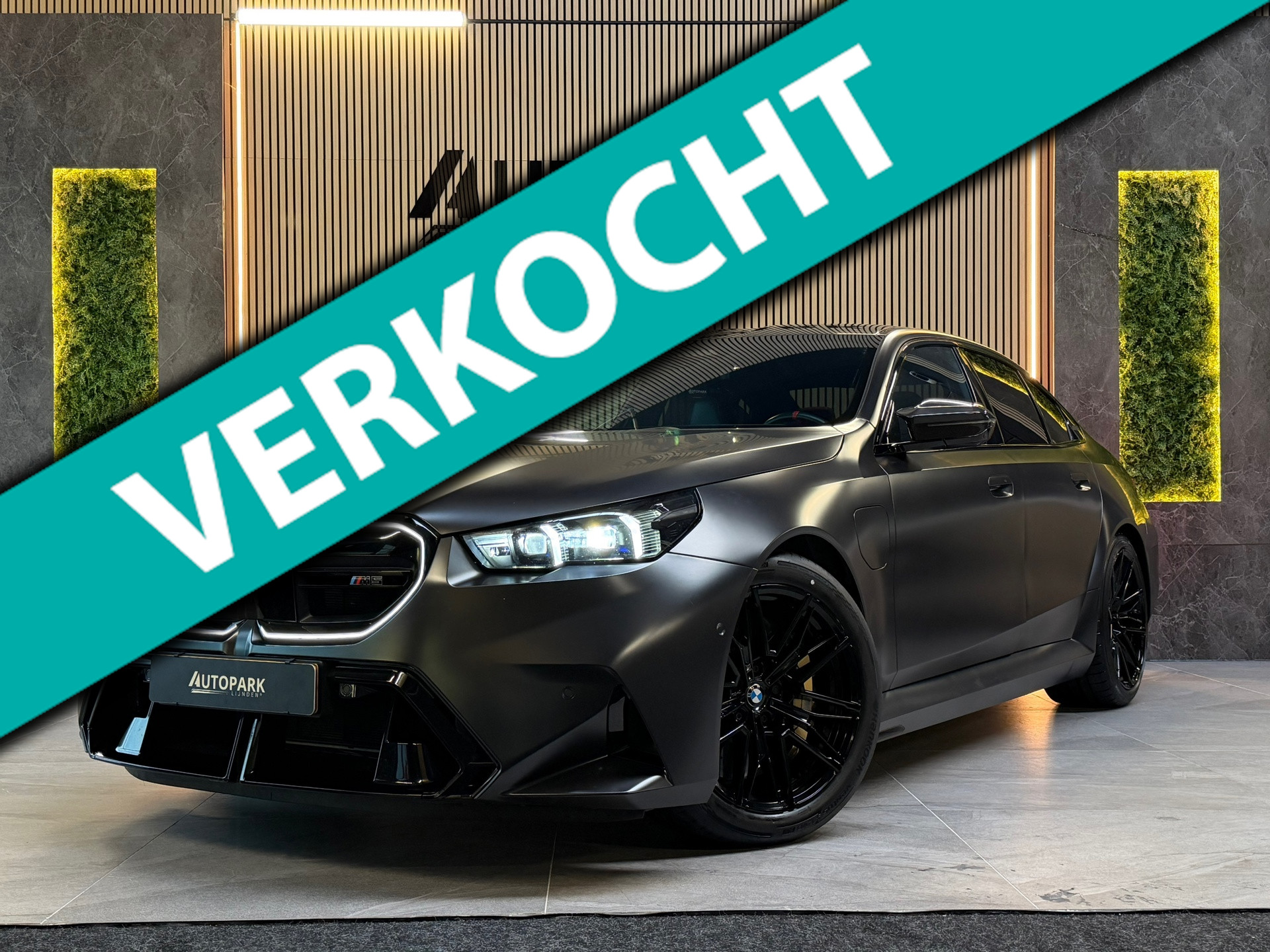 BMW 5-serie M5 CARBON|KERAMISCH|AKRA|BOWERS & WILKNIS|727PK|FABRIEKSGARANTIE|BOMVOL! 2024 - voorkant