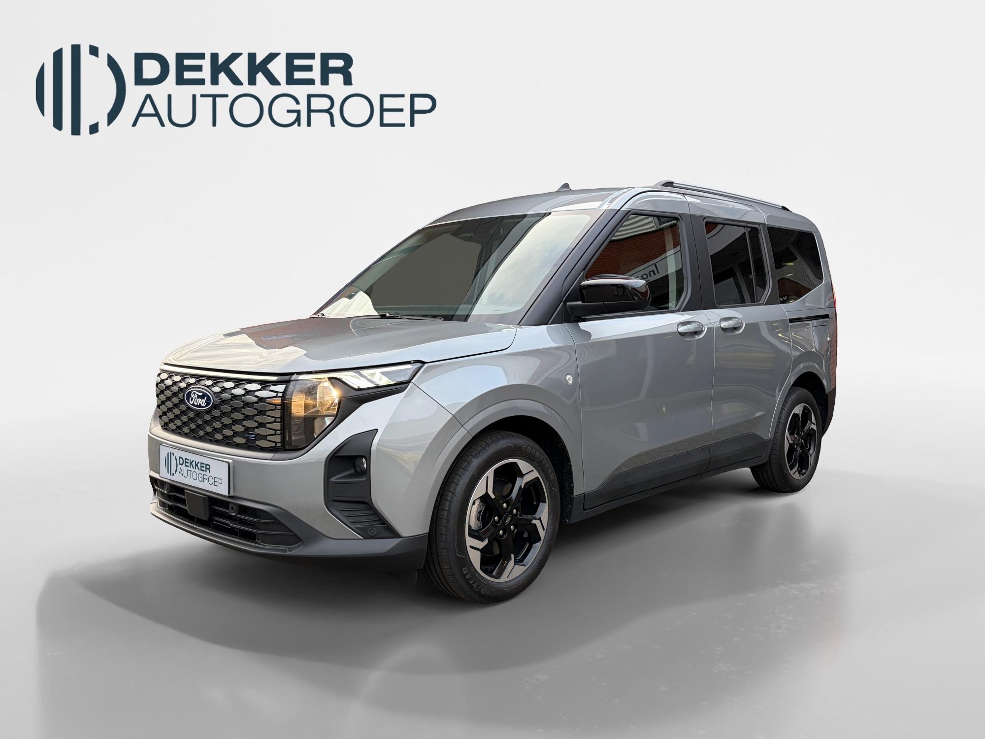 Ford Tourneo Courier Titanium 2025 - voorkant