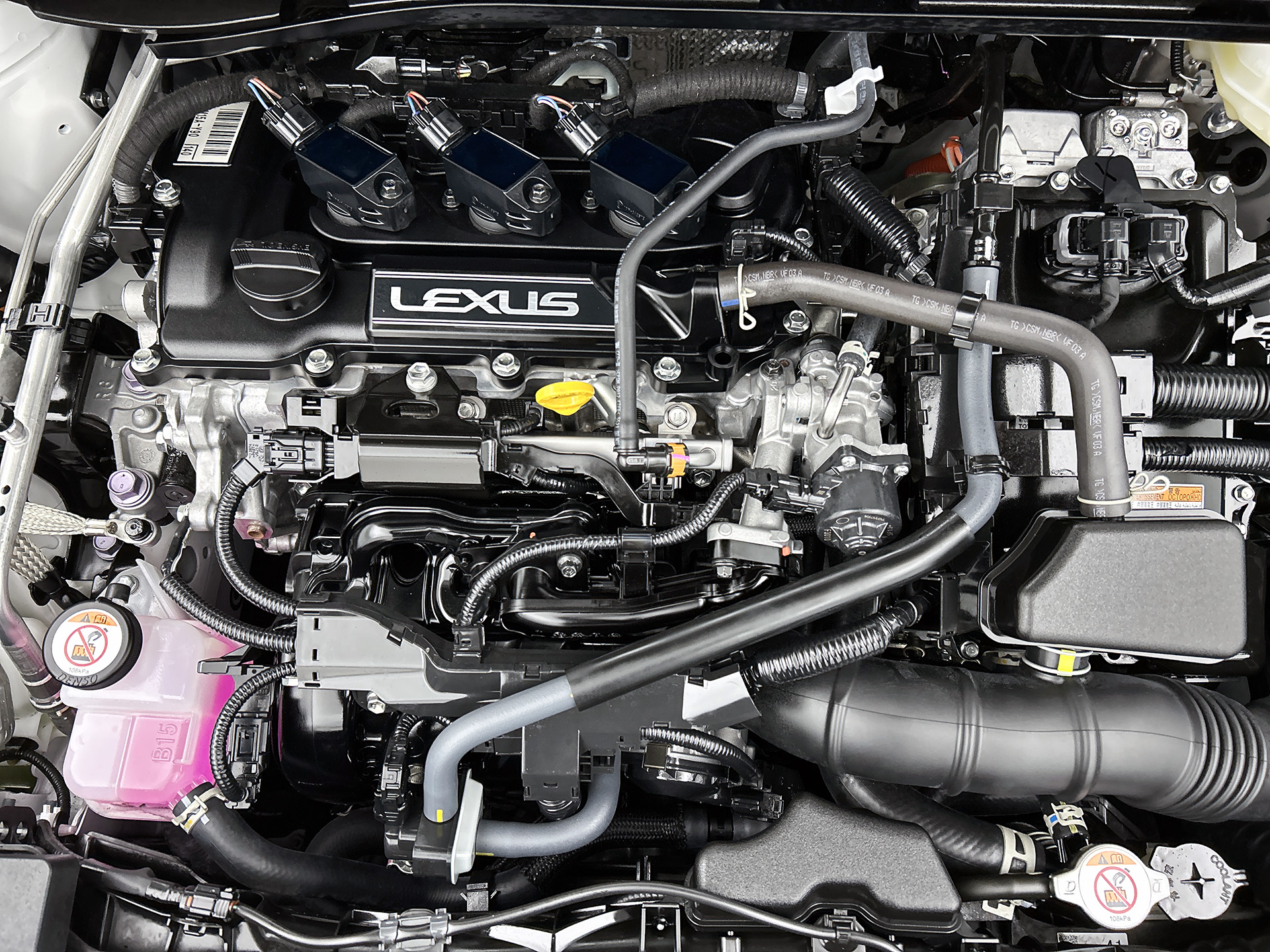 Foto van Lexus LBX