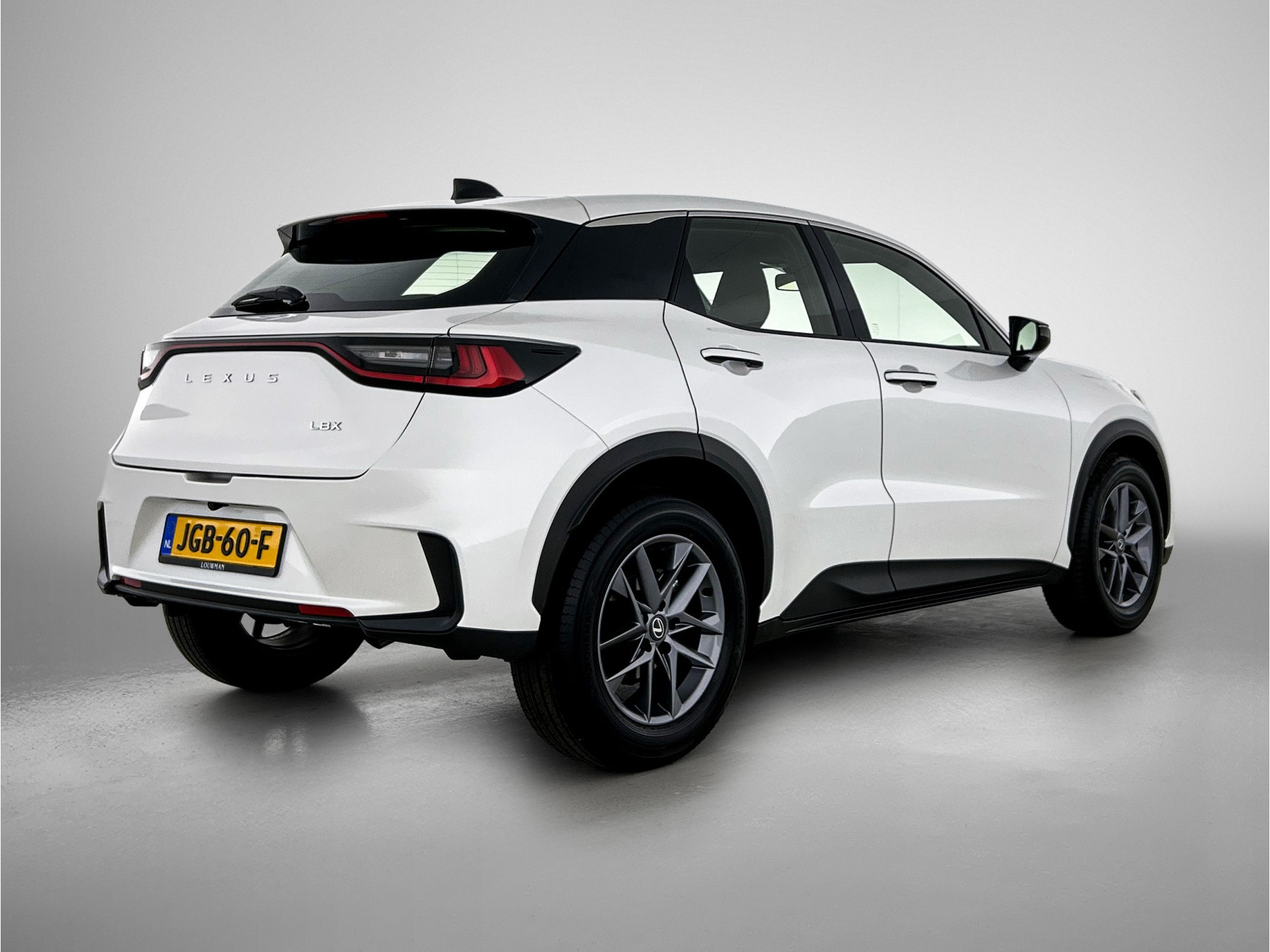 Foto van Lexus LBX