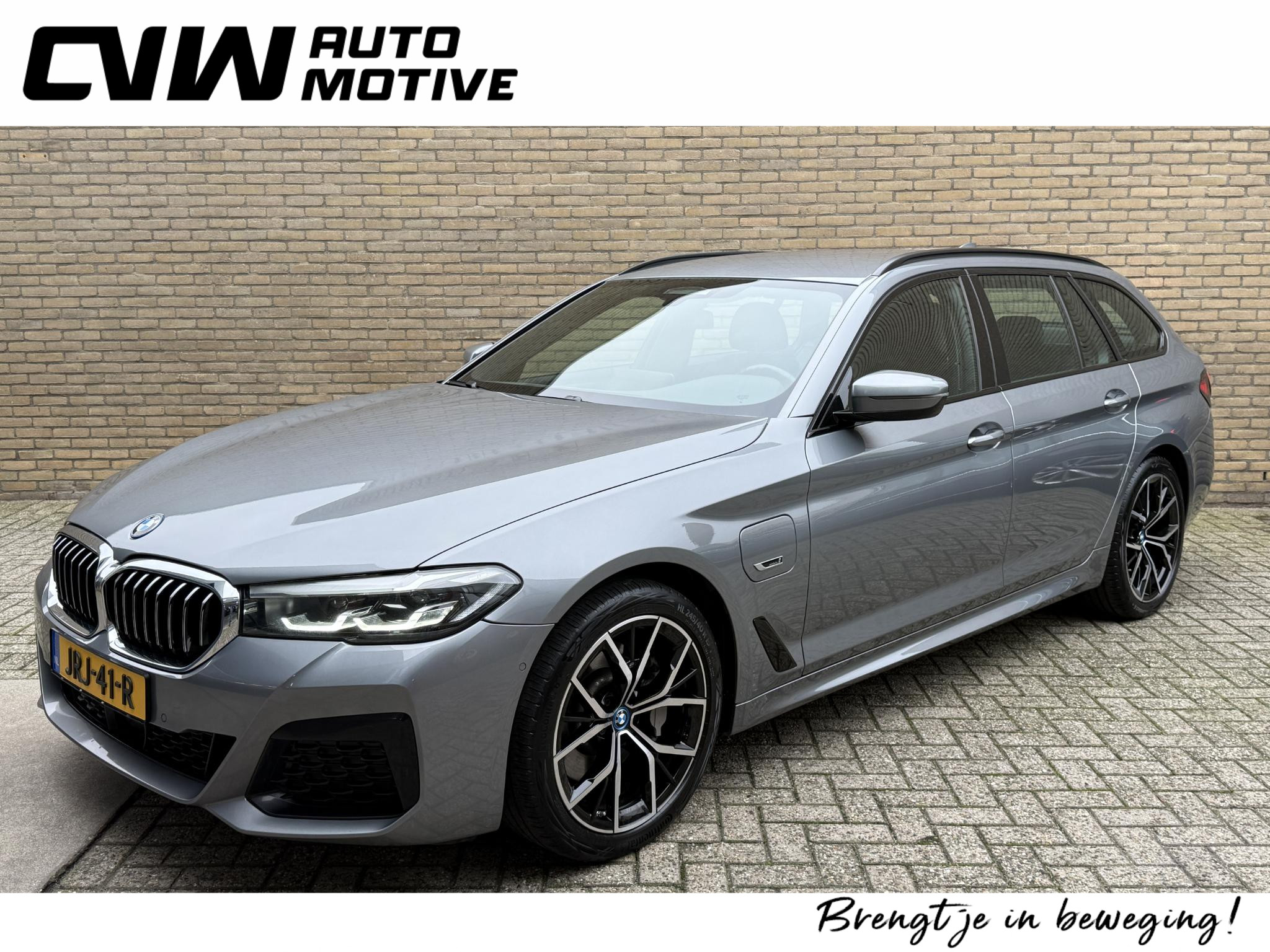BMW 5-serie Touring 530e 292pk | M-pakket | Camera | Leder | 2022 - voorkant