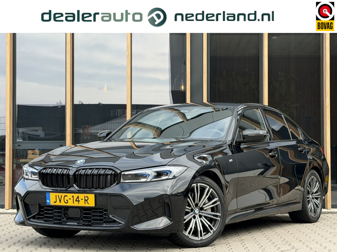 BMW 3-serie 330i xDrive M-sport | 360 Camera | Keyless | Sfeerverlichting | 2025 - voorkant