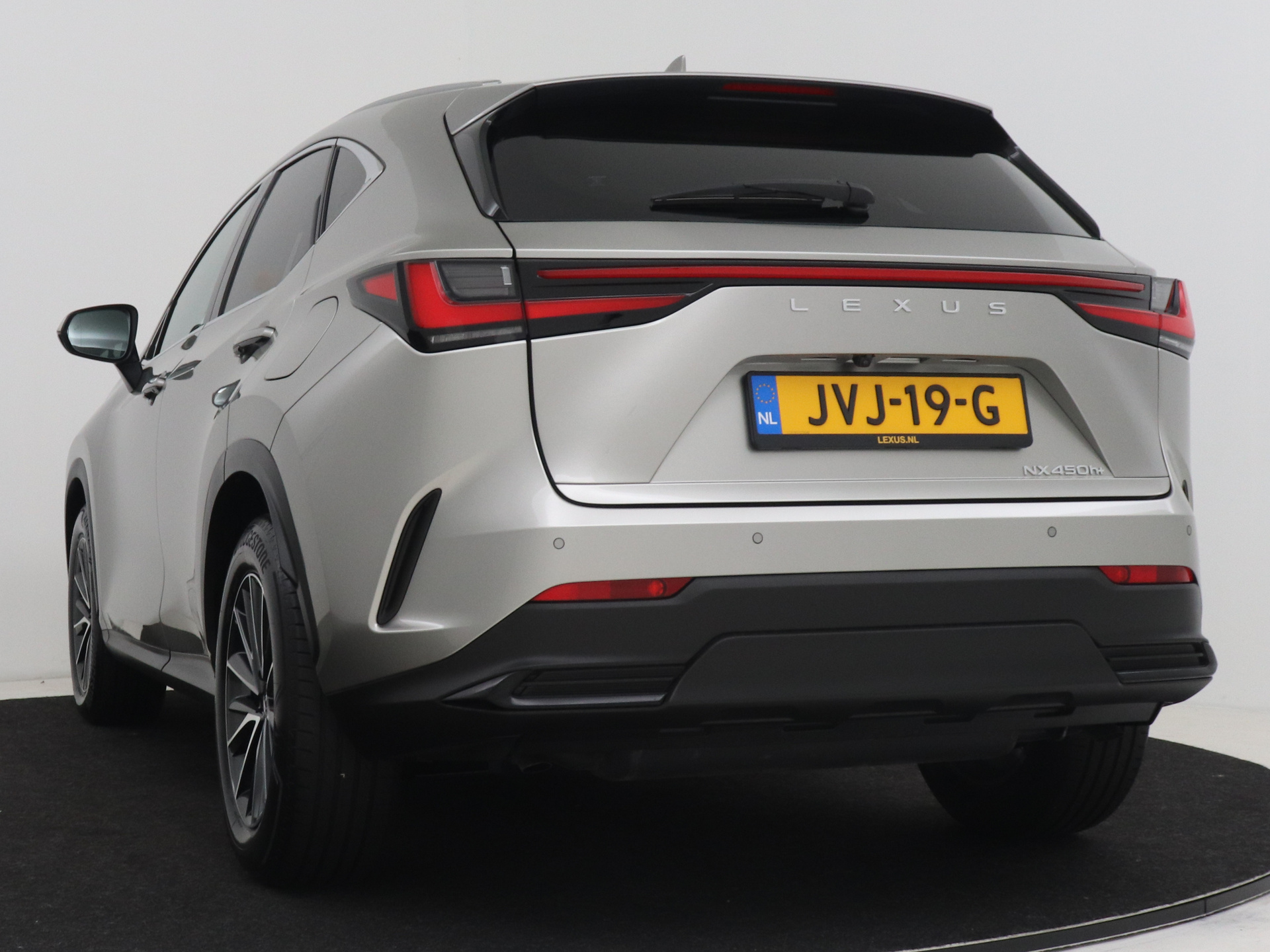 Foto van Lexus NX