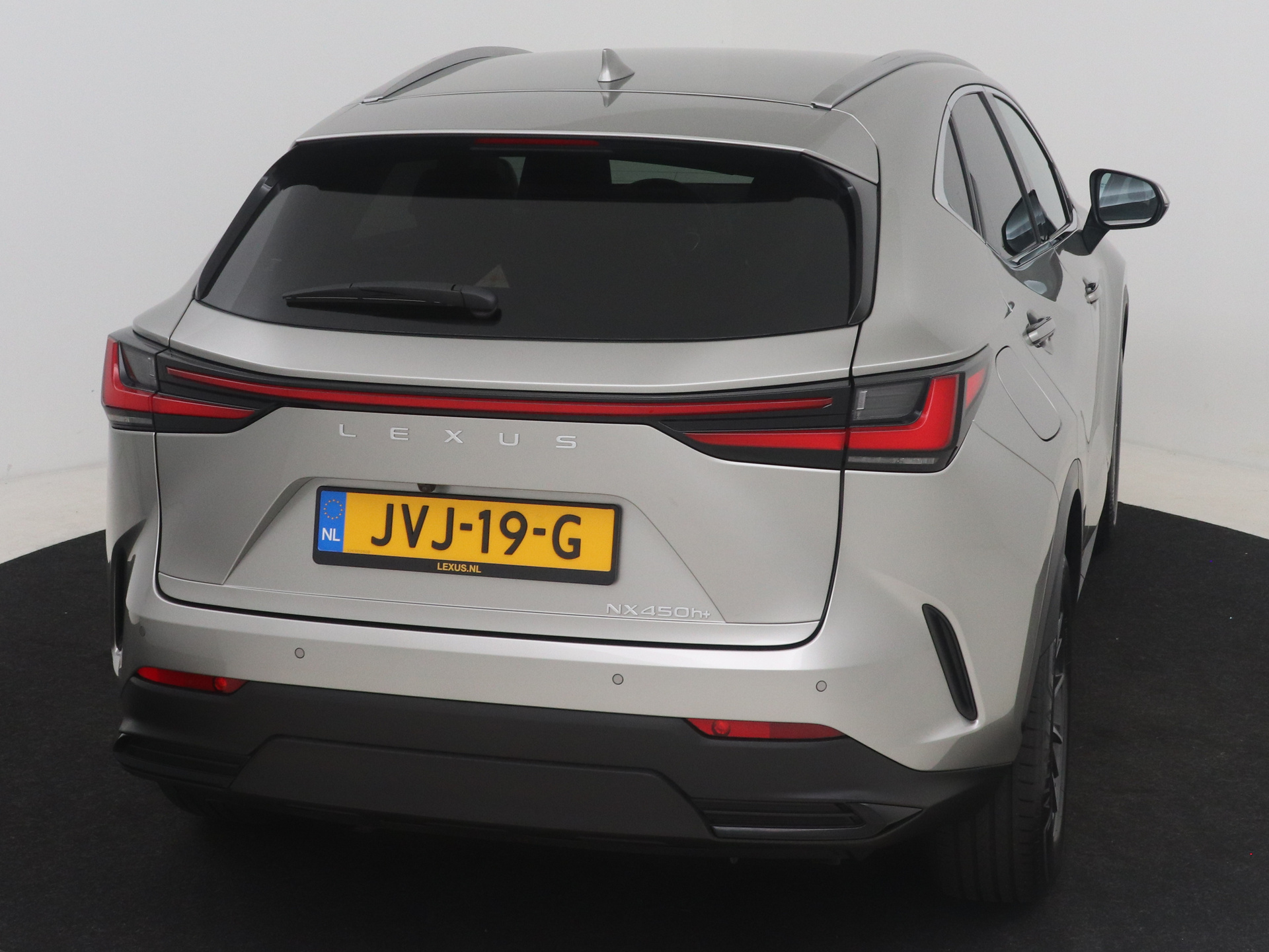 Foto van Lexus NX