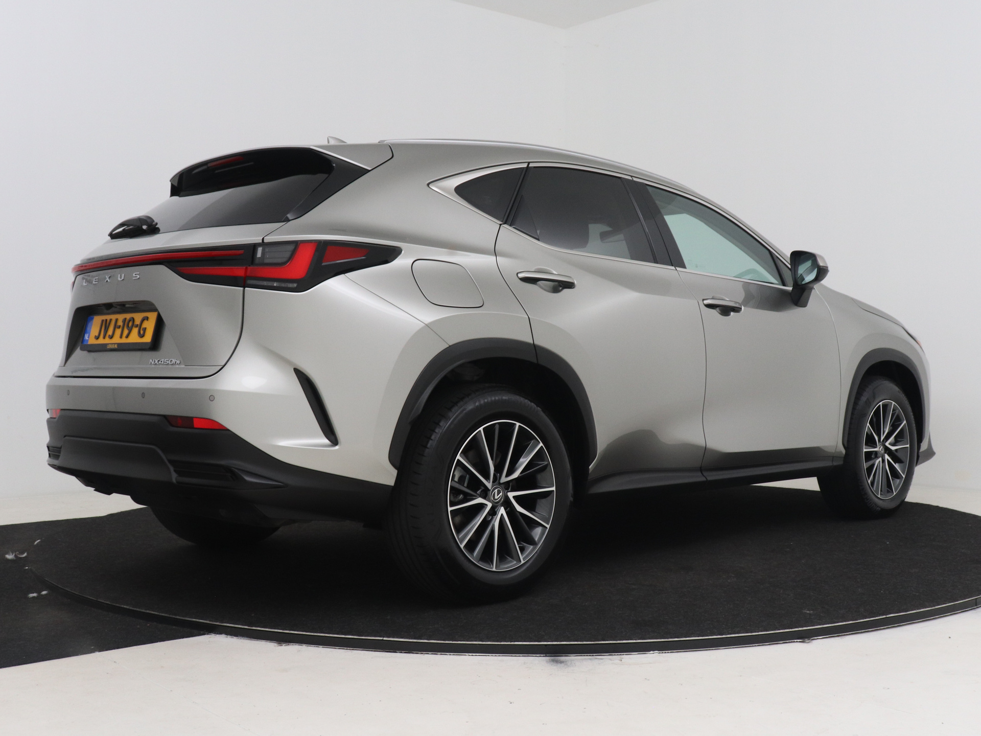 Foto van Lexus NX