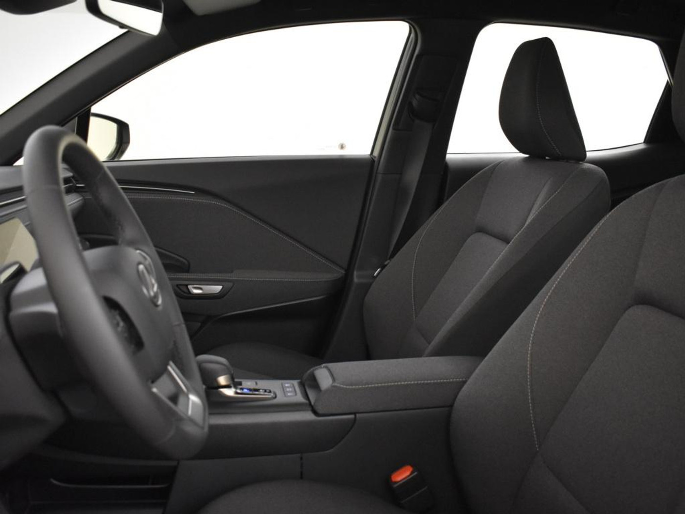 Foto van Lexus LBX
