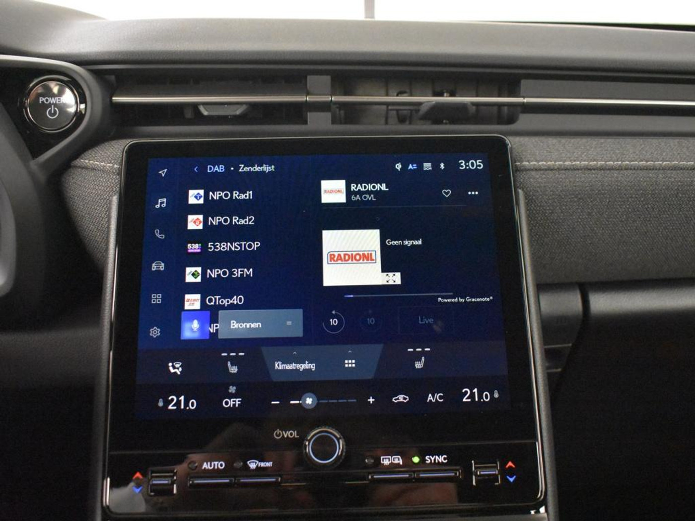 Foto van Lexus LBX