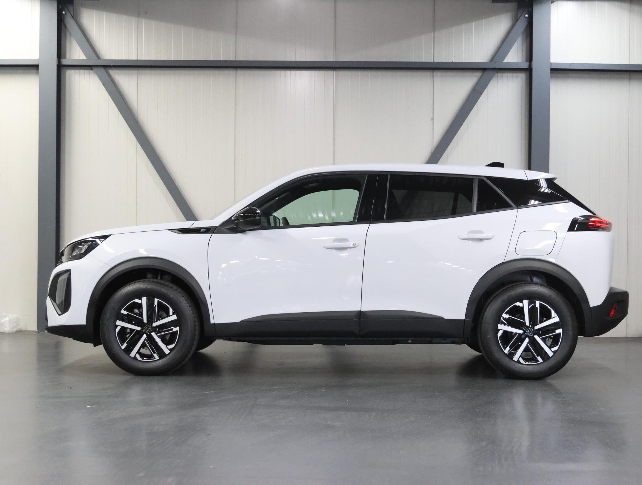 Foto van Peugeot E-2008