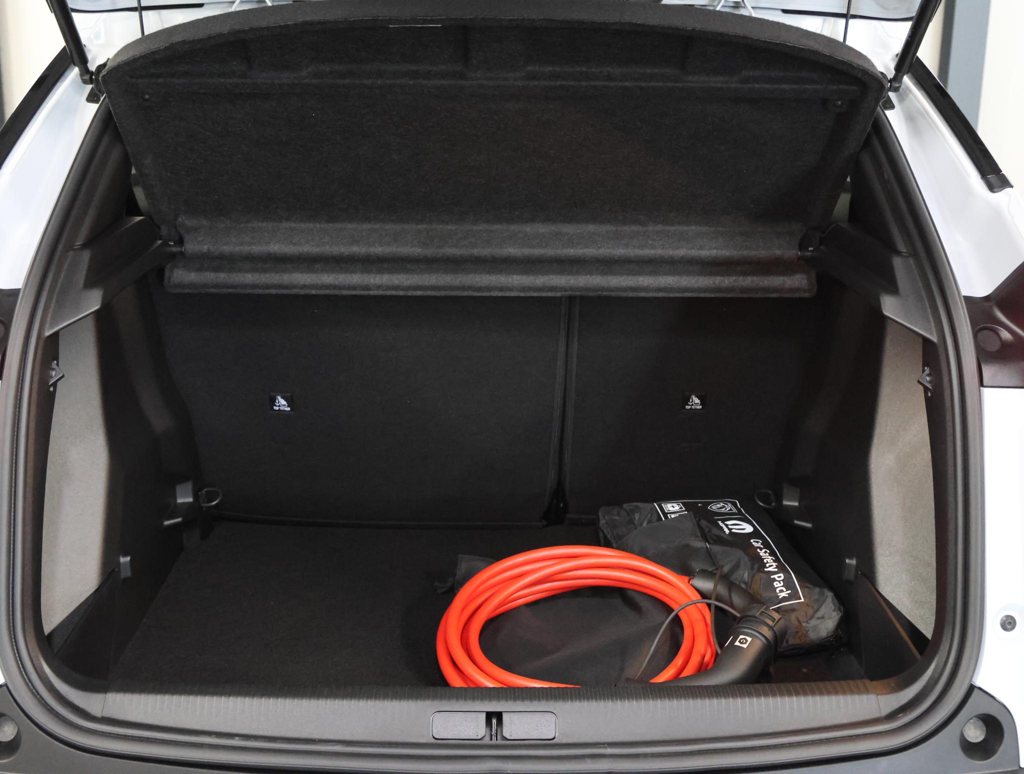 Foto van Peugeot E-2008
