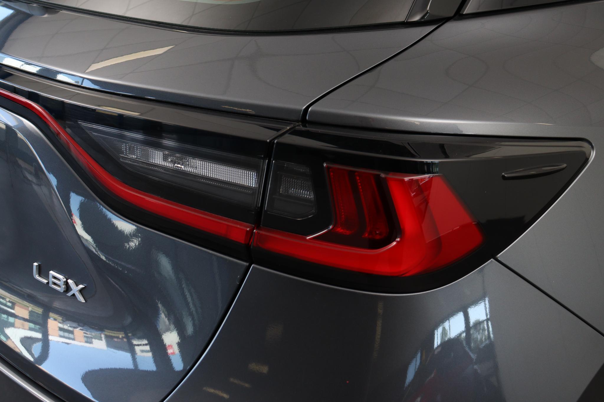 Foto van Lexus LBX