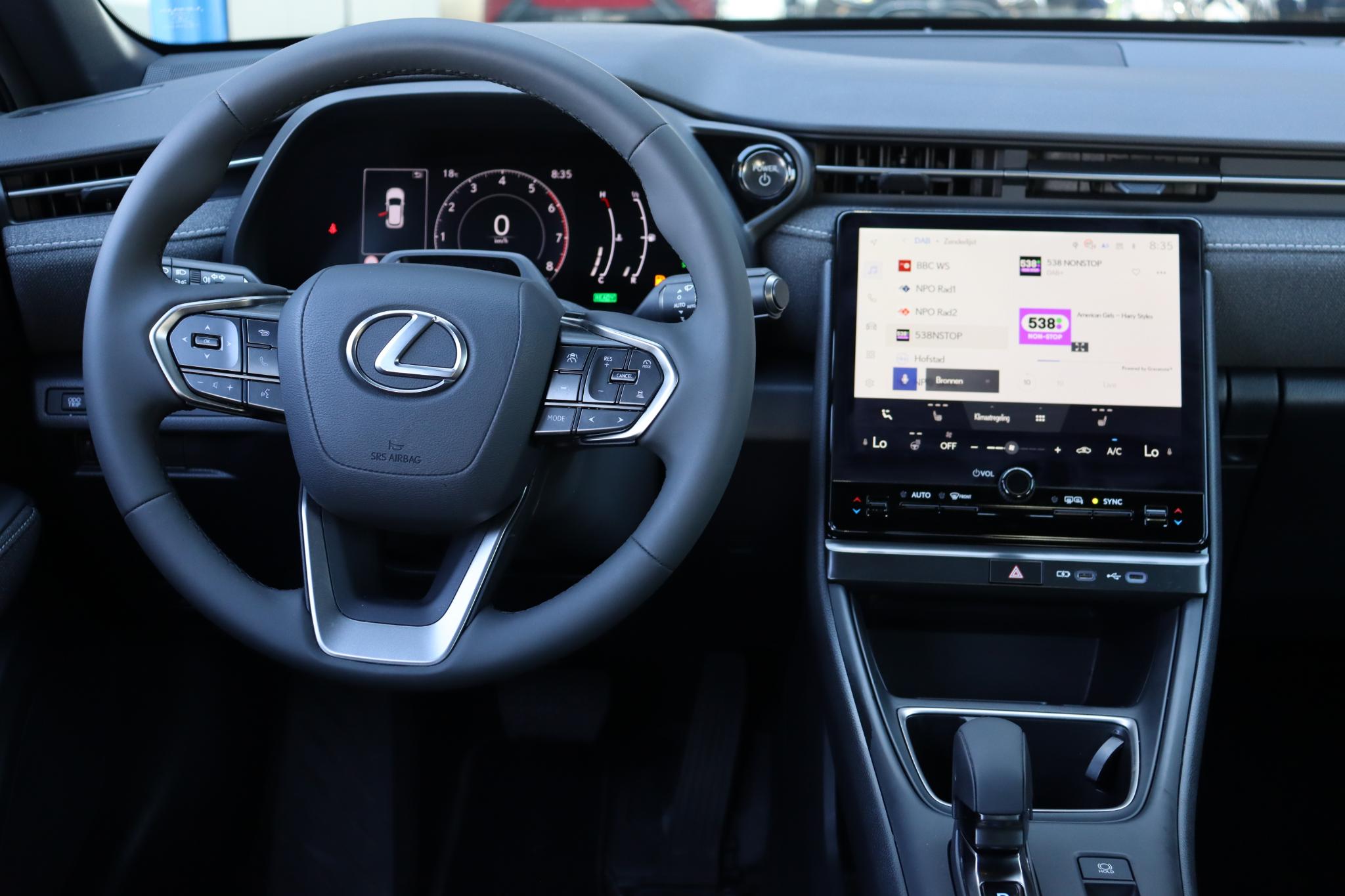 Foto van Lexus LBX