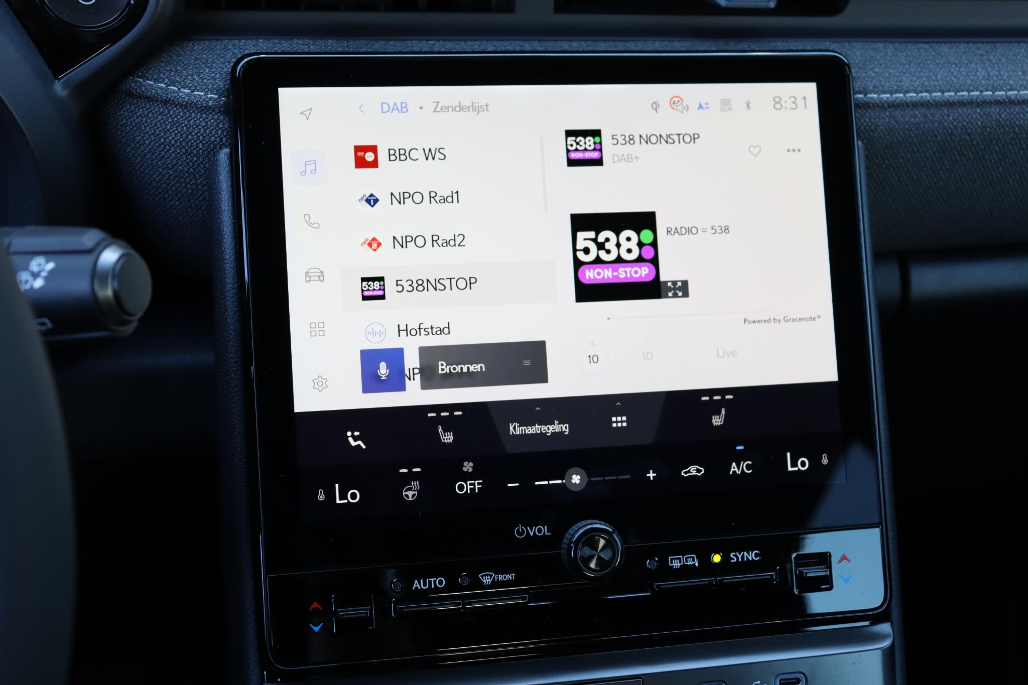 Foto van Lexus LBX