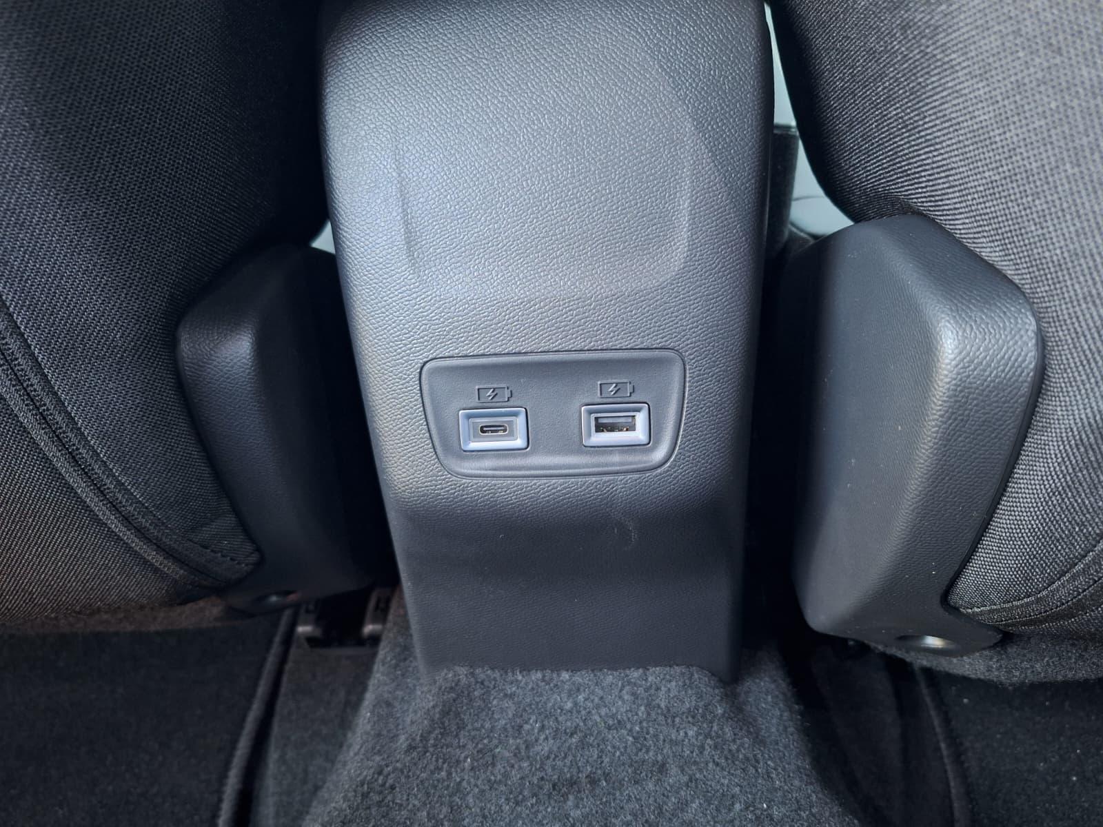 Foto van Peugeot E-2008