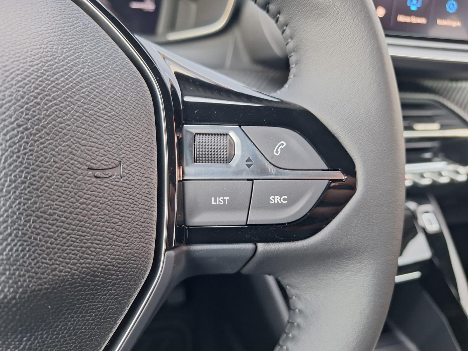 Foto van Peugeot E-2008