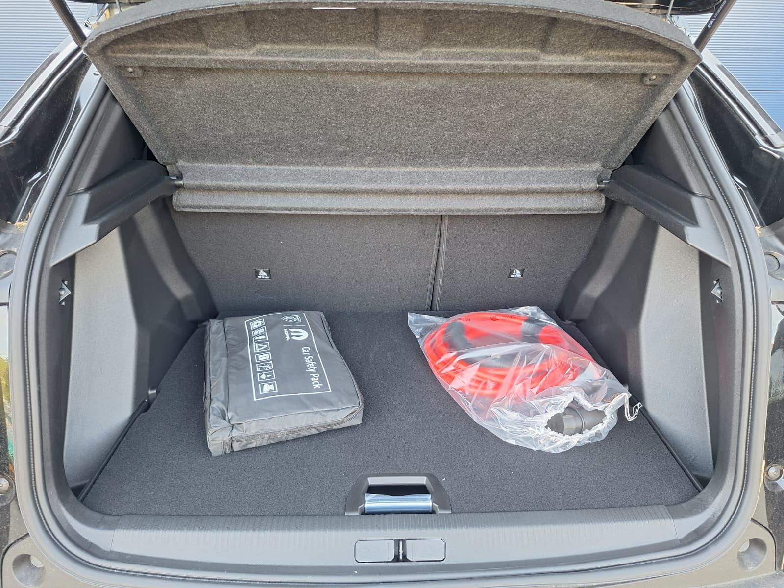 Foto van Peugeot E-2008