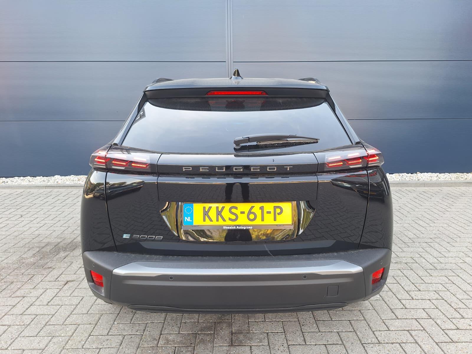 Foto van Peugeot E-2008