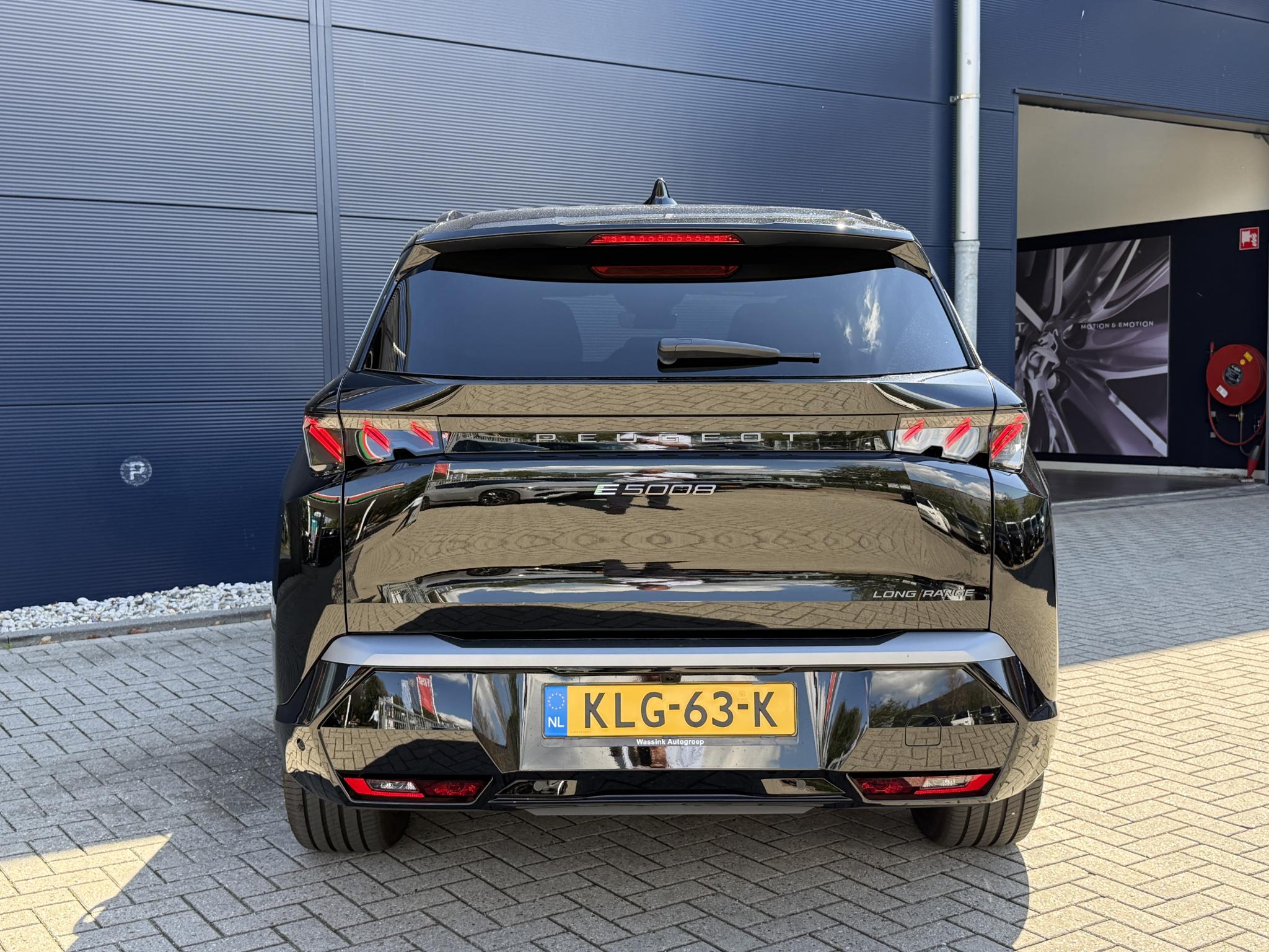 Foto van Peugeot E-5008