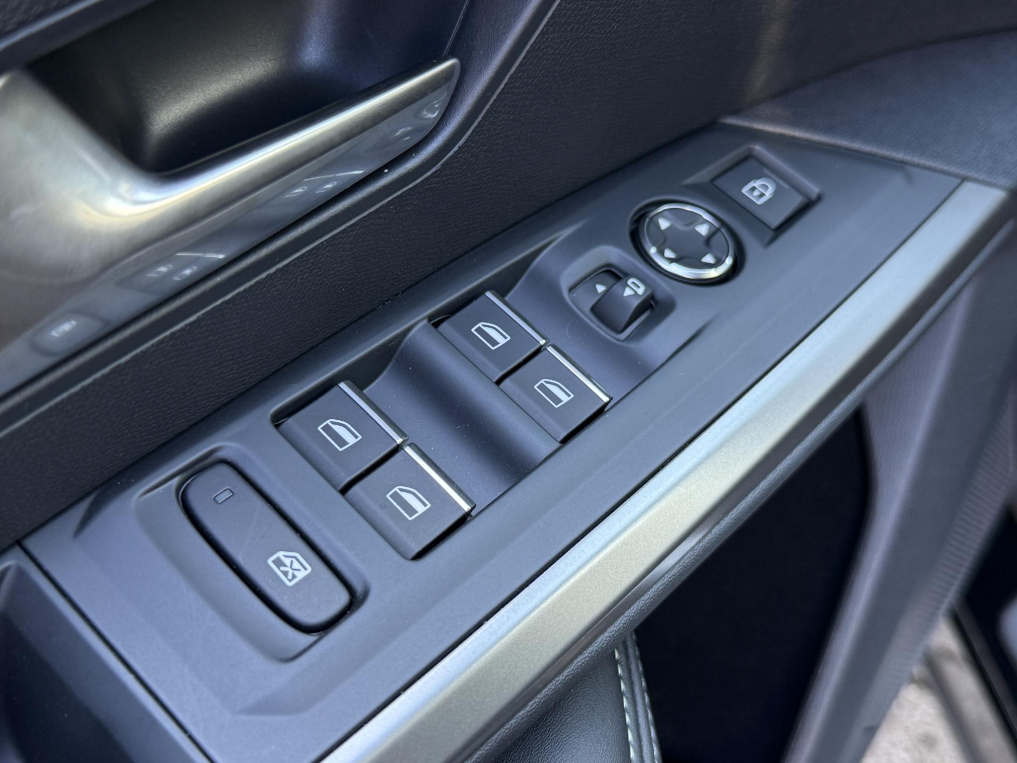 Foto van Peugeot E-5008