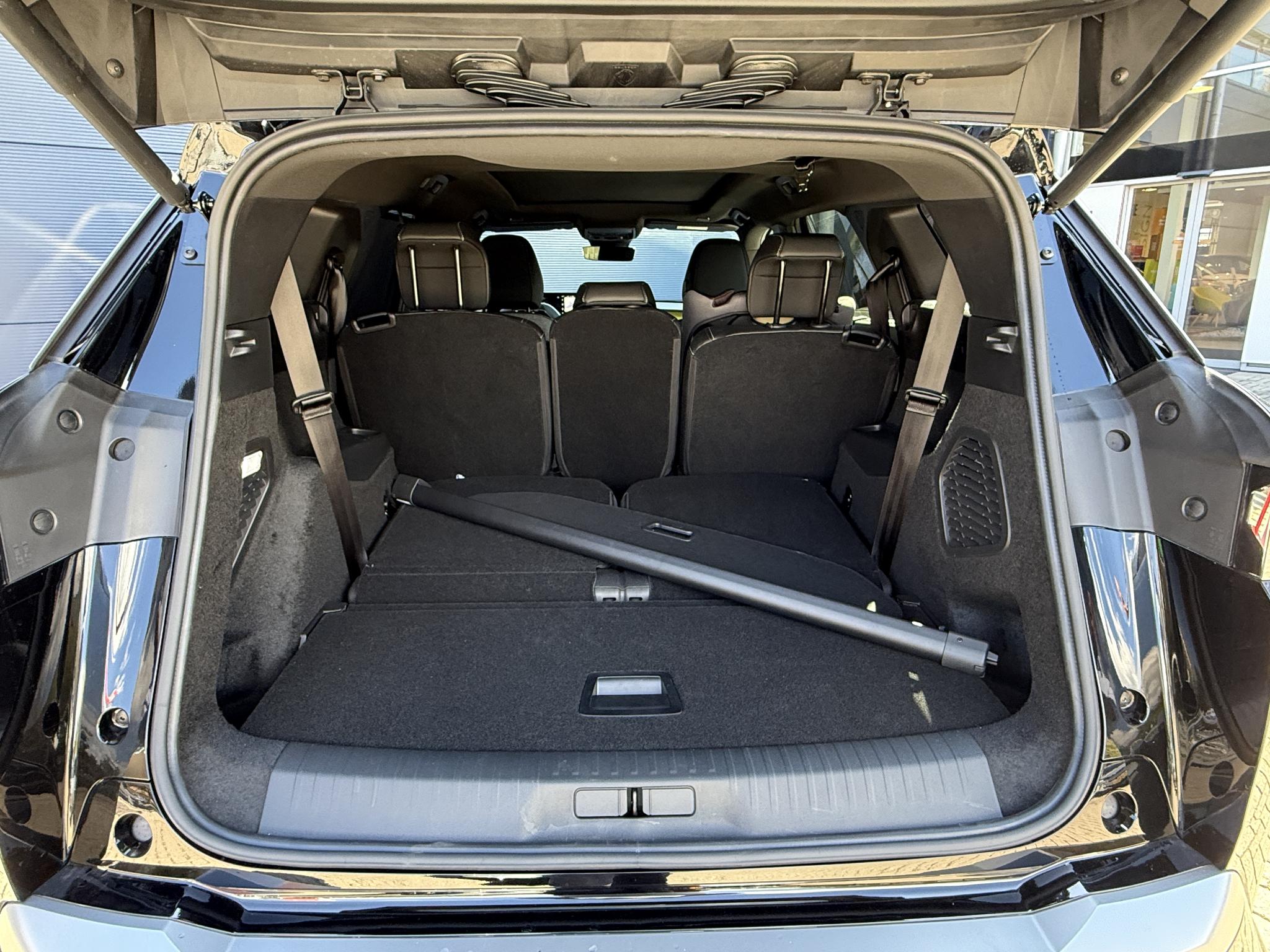 Foto van Peugeot E-5008