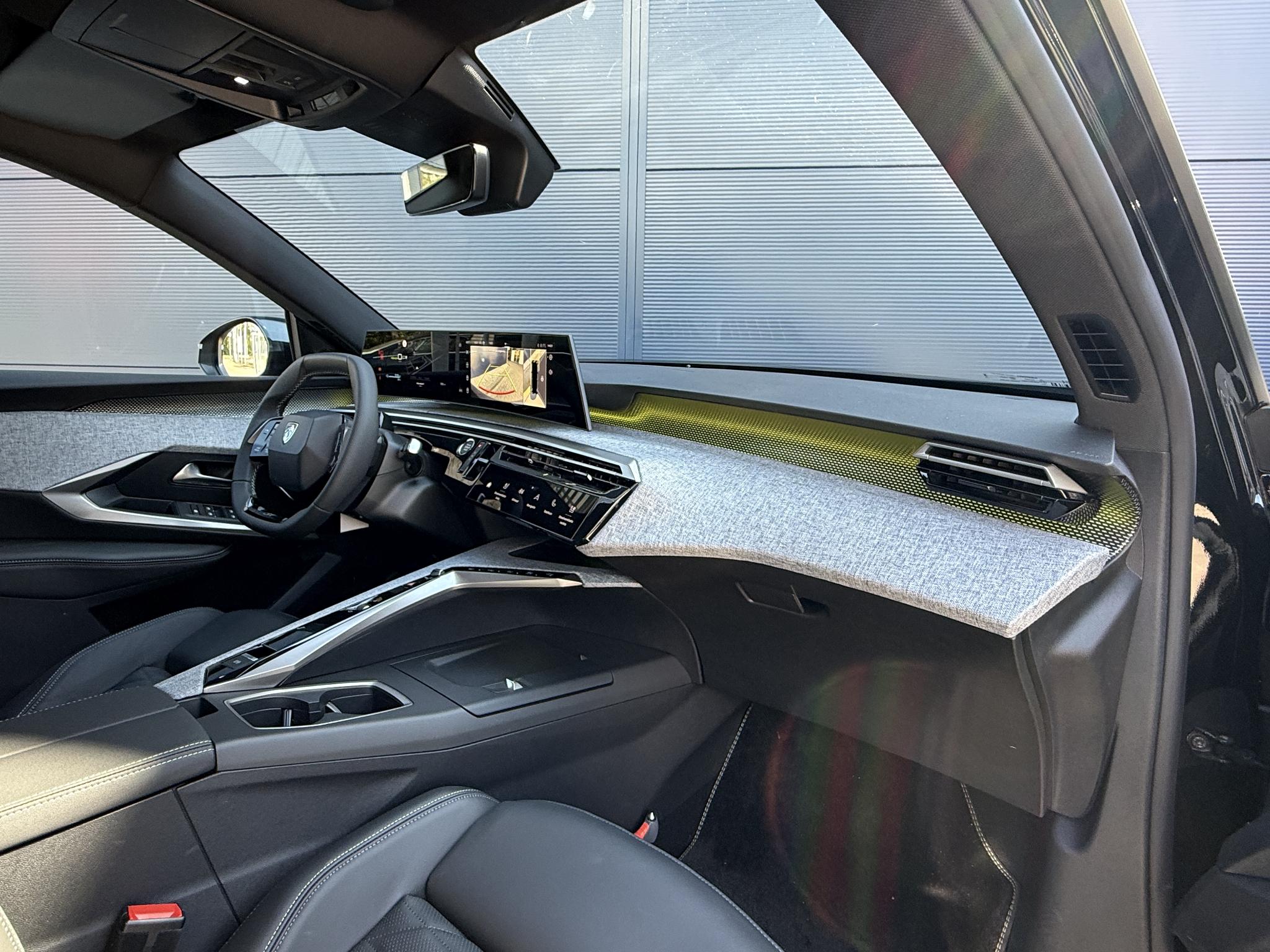 Foto van Peugeot E-5008