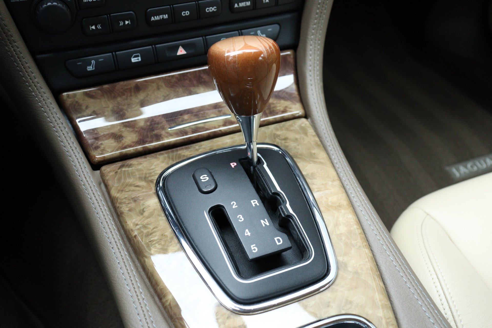 Foto van Jaguar S-type
