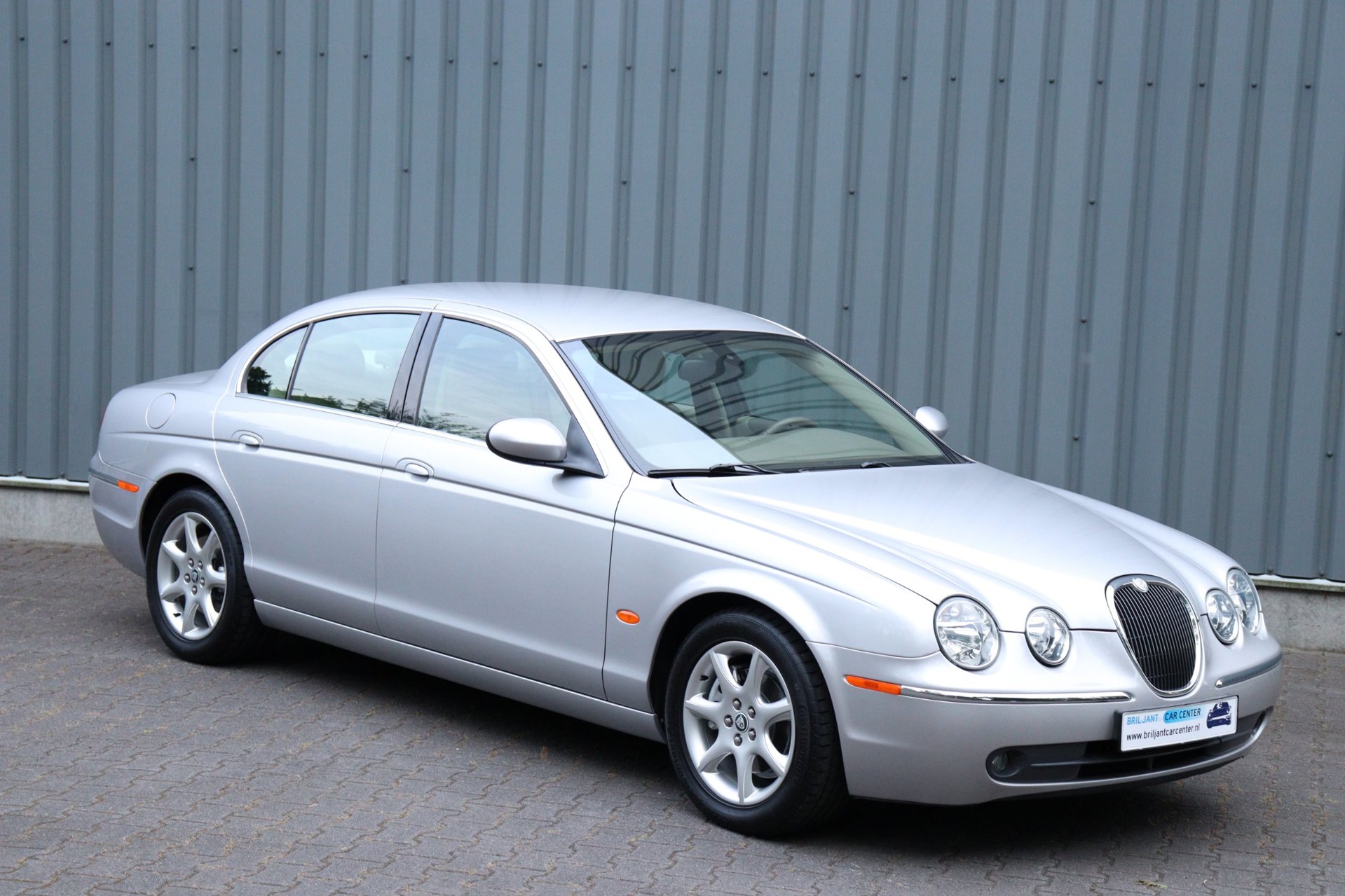 Foto van Jaguar S-type
