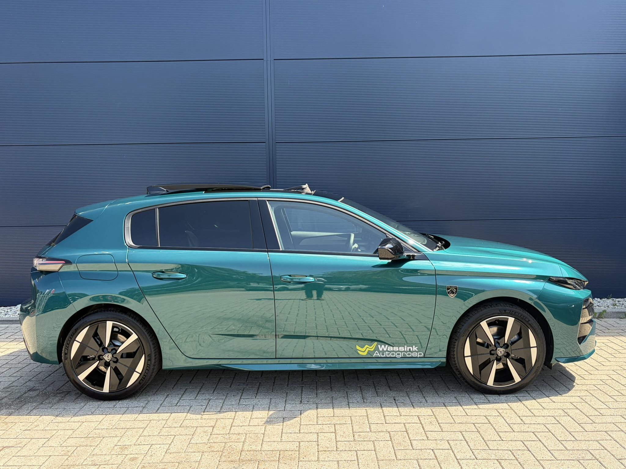 Foto van Peugeot E-308