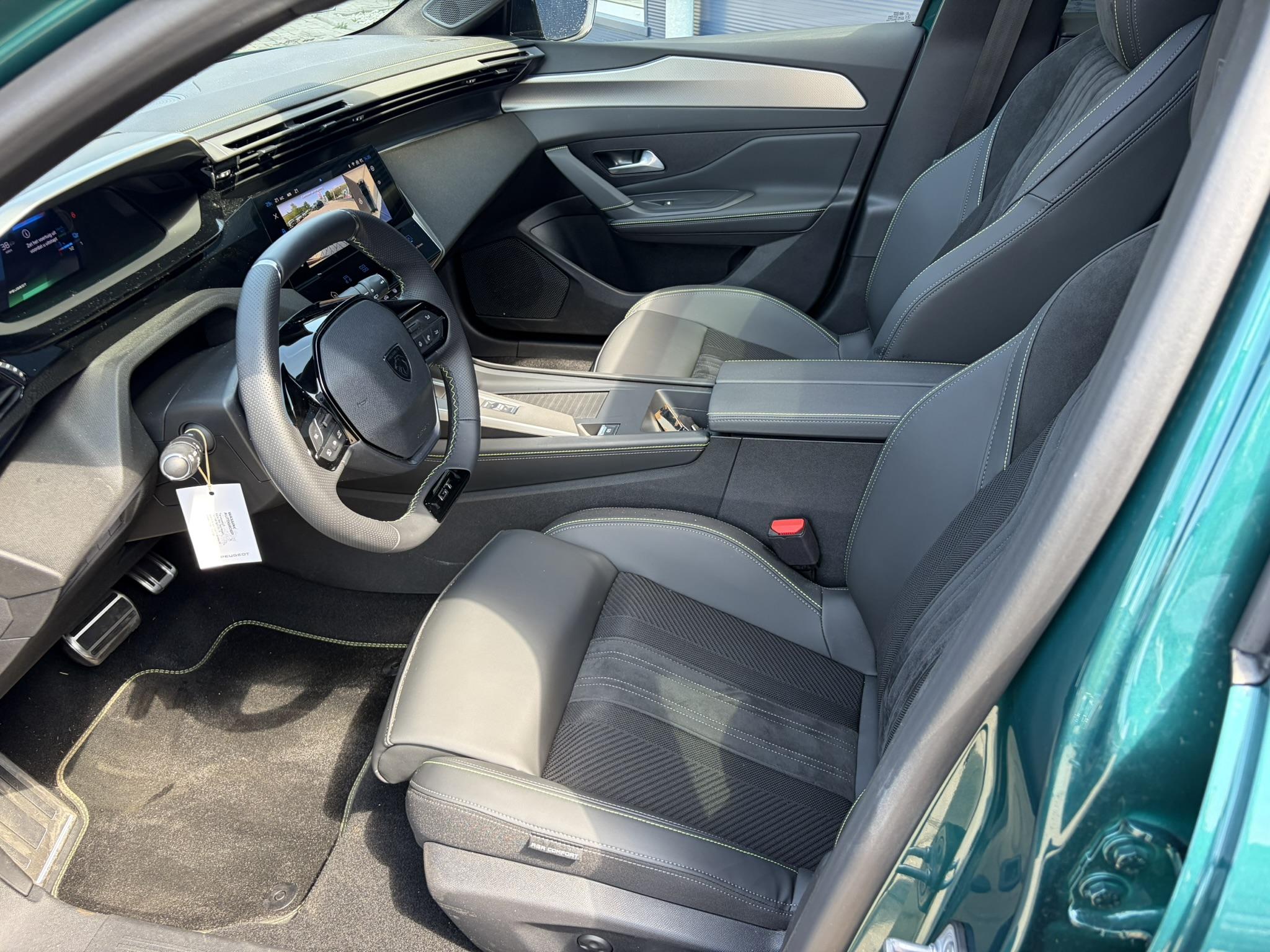 Foto van Peugeot E-308