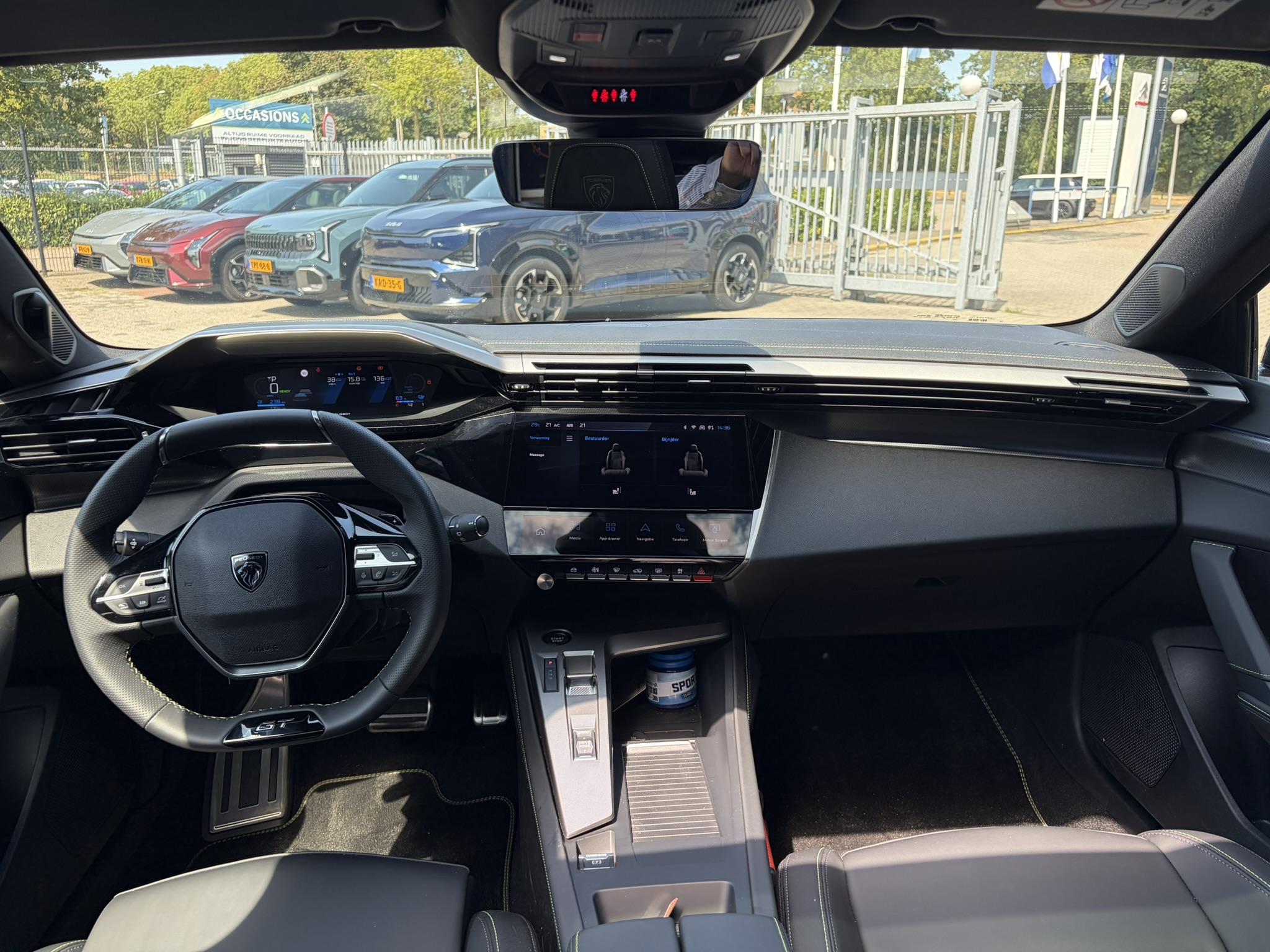 Foto van Peugeot E-308