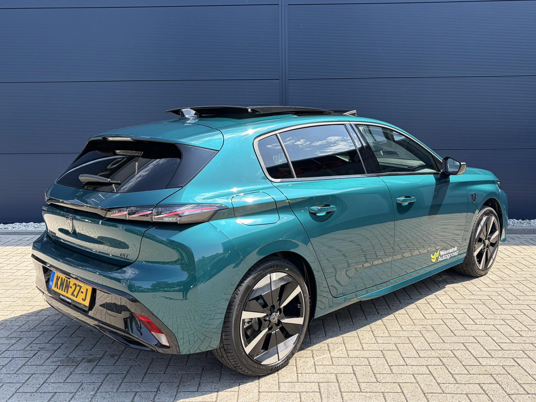 Foto van Peugeot E-308