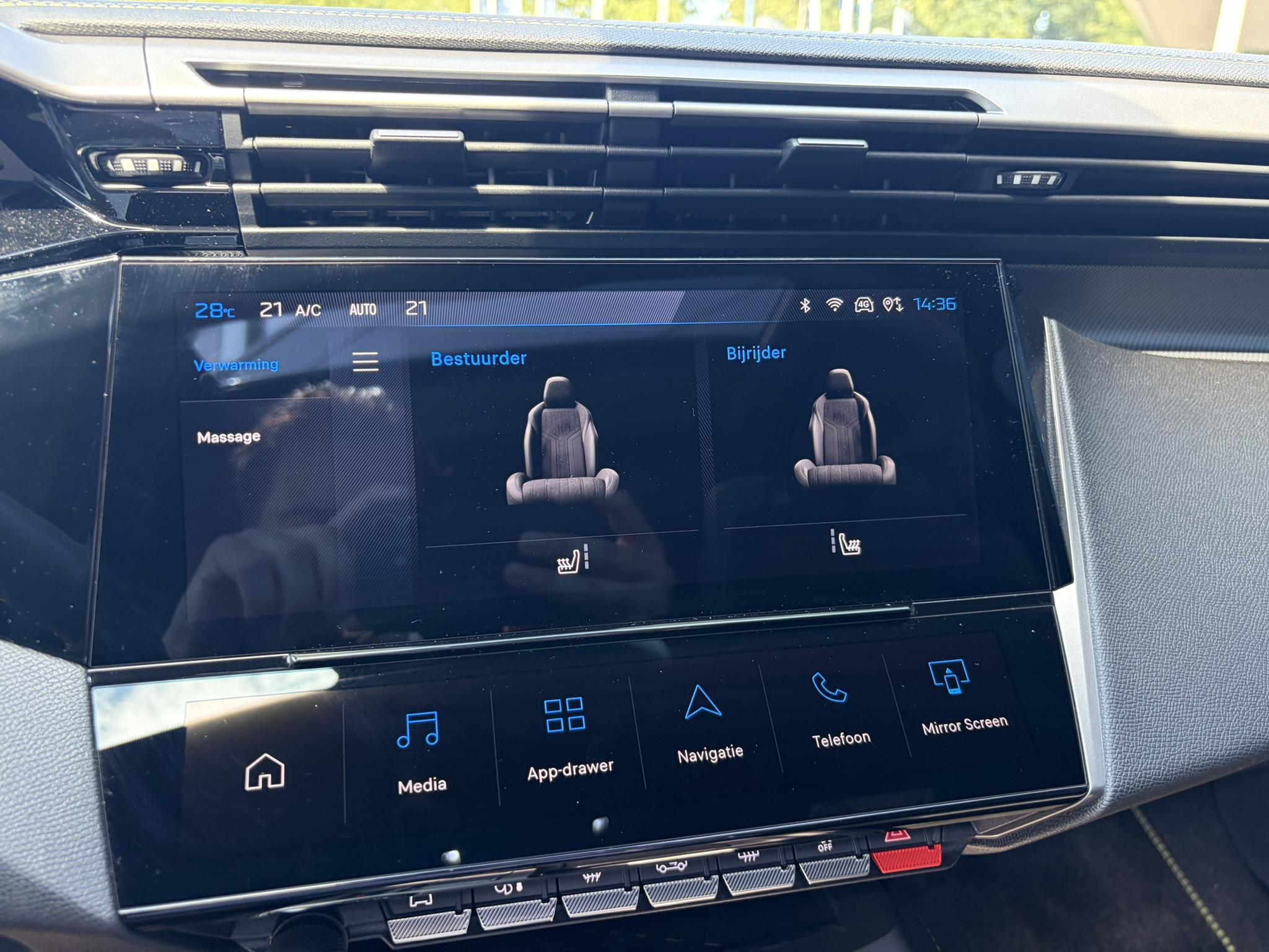 Foto van Peugeot E-308