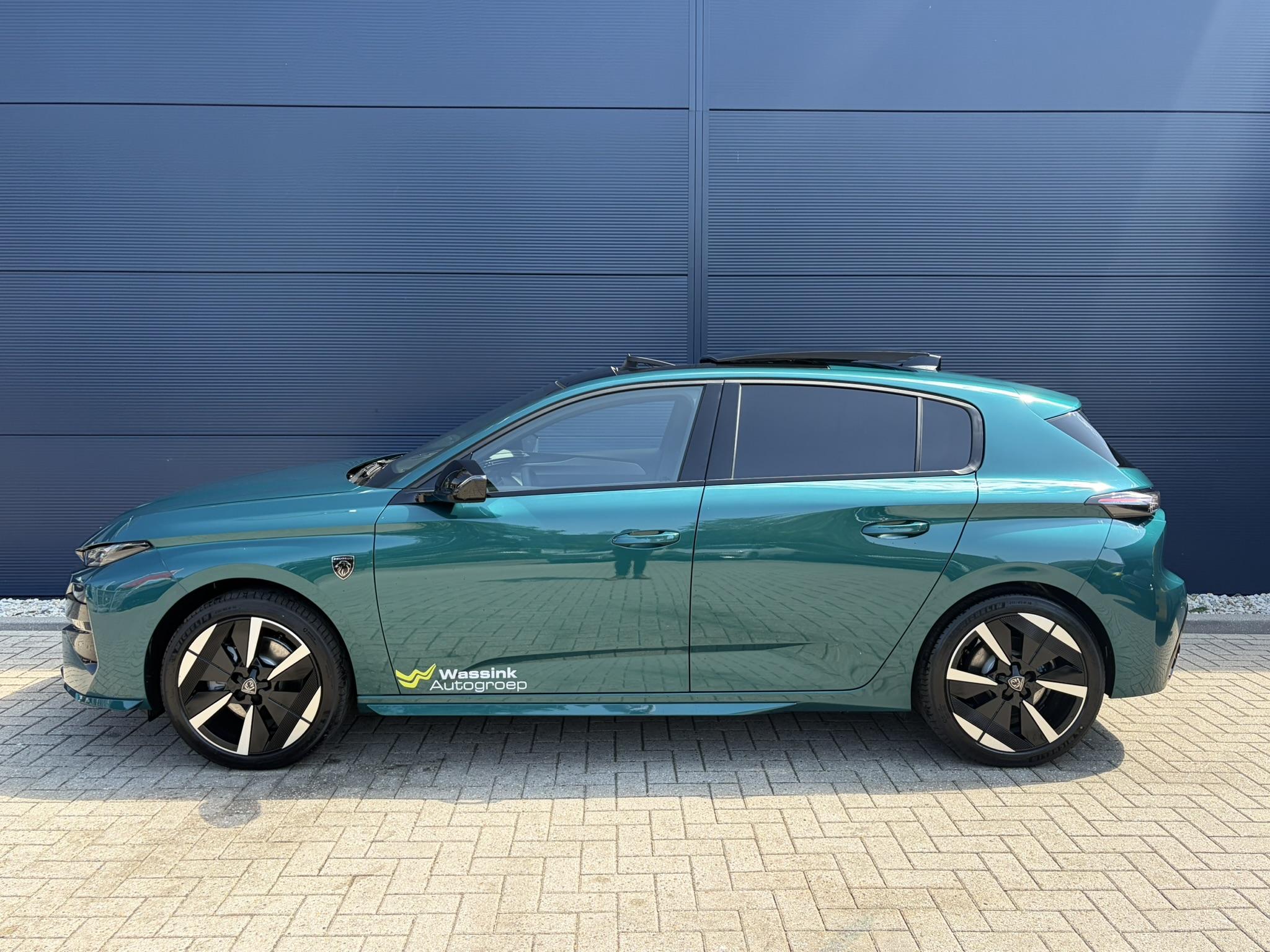 Foto van Peugeot E-308