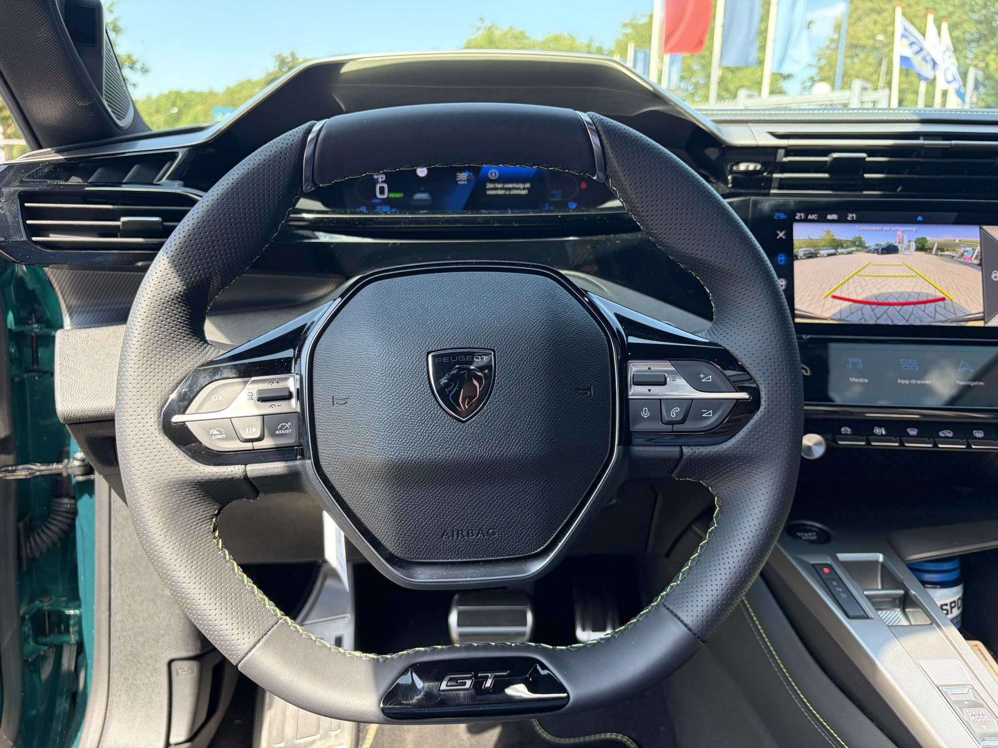 Foto van Peugeot E-308
