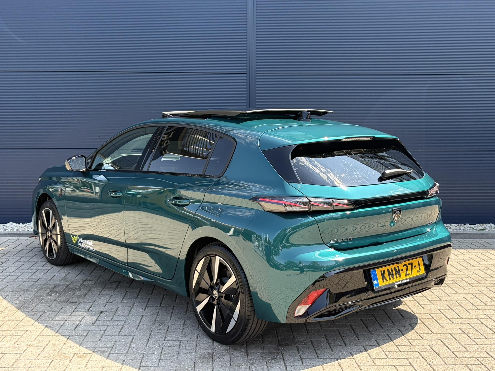 Foto van Peugeot E-308