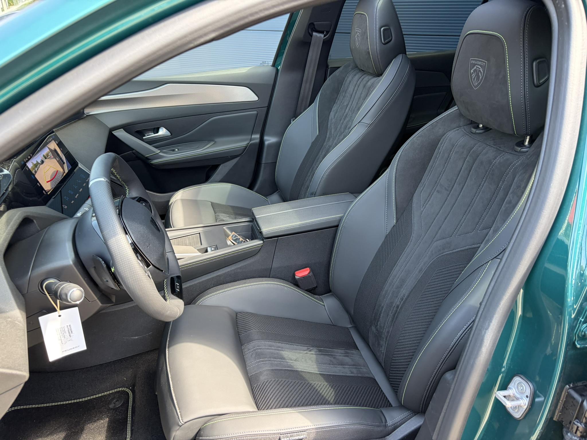 Foto van Peugeot E-308