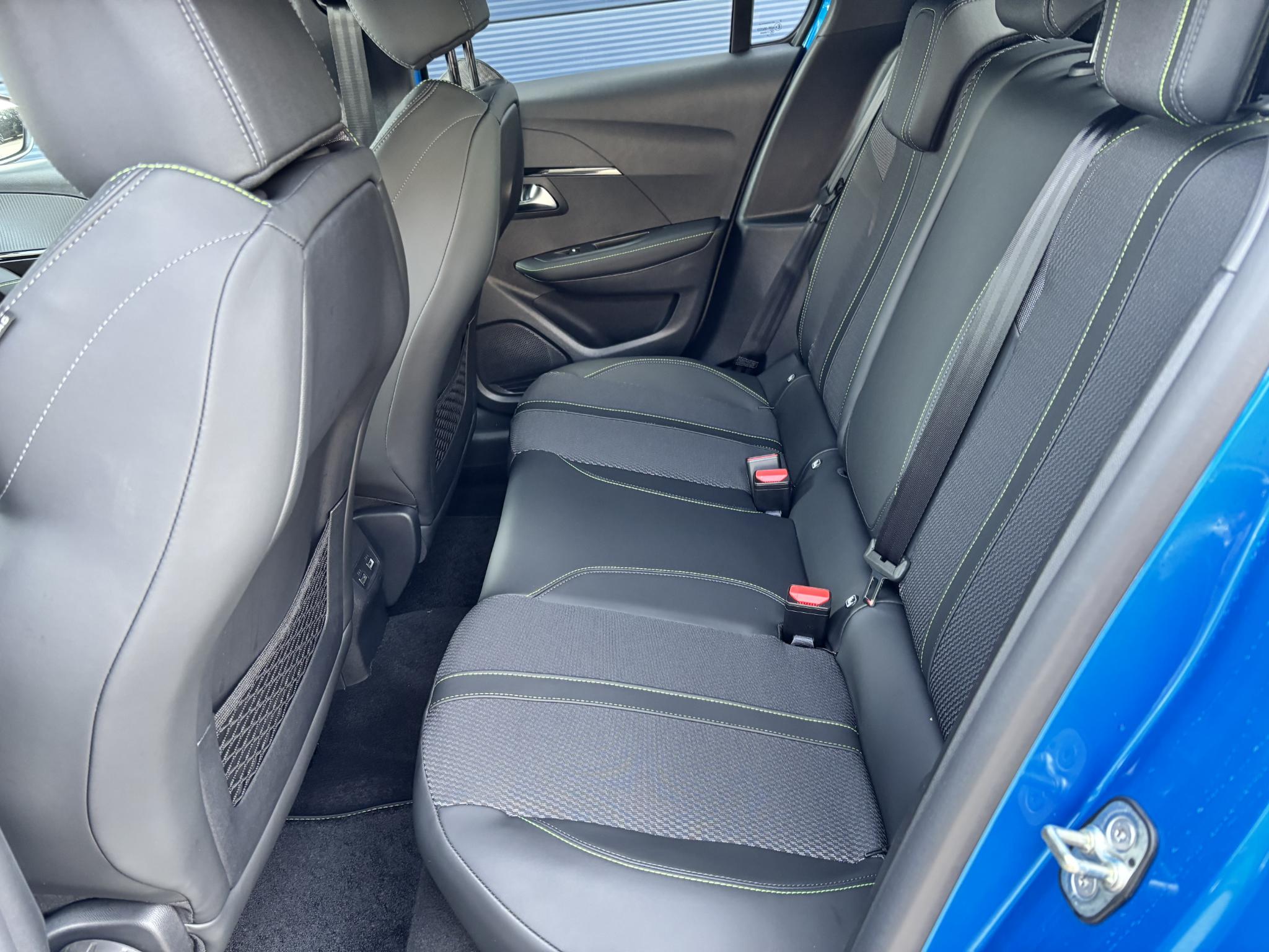 Foto van Peugeot E-208