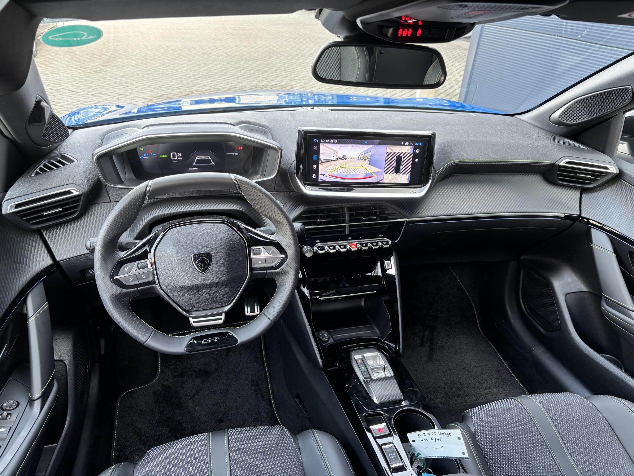 Foto van Peugeot E-208