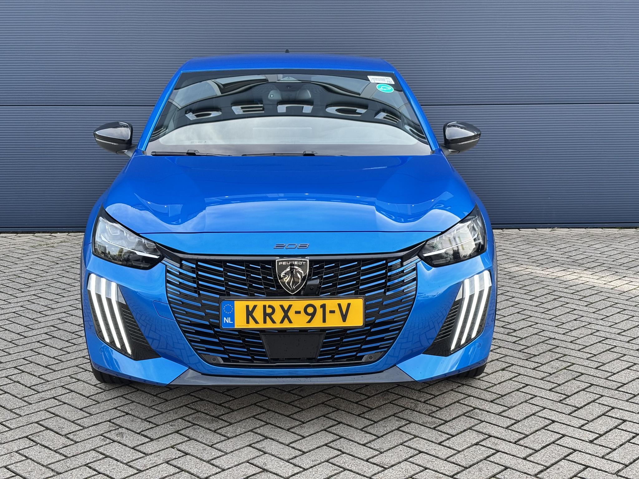 Foto van Peugeot E-208