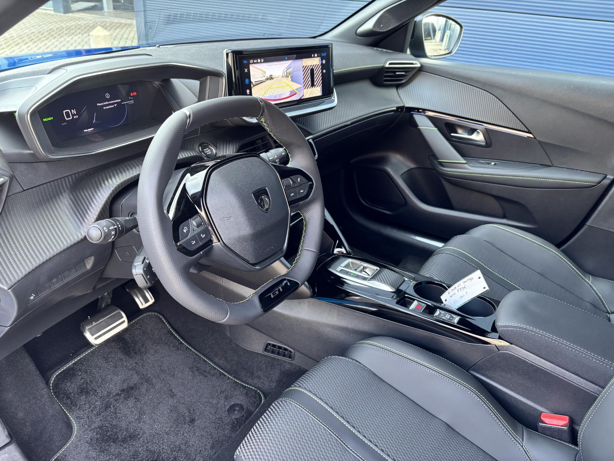 Foto van Peugeot E-208