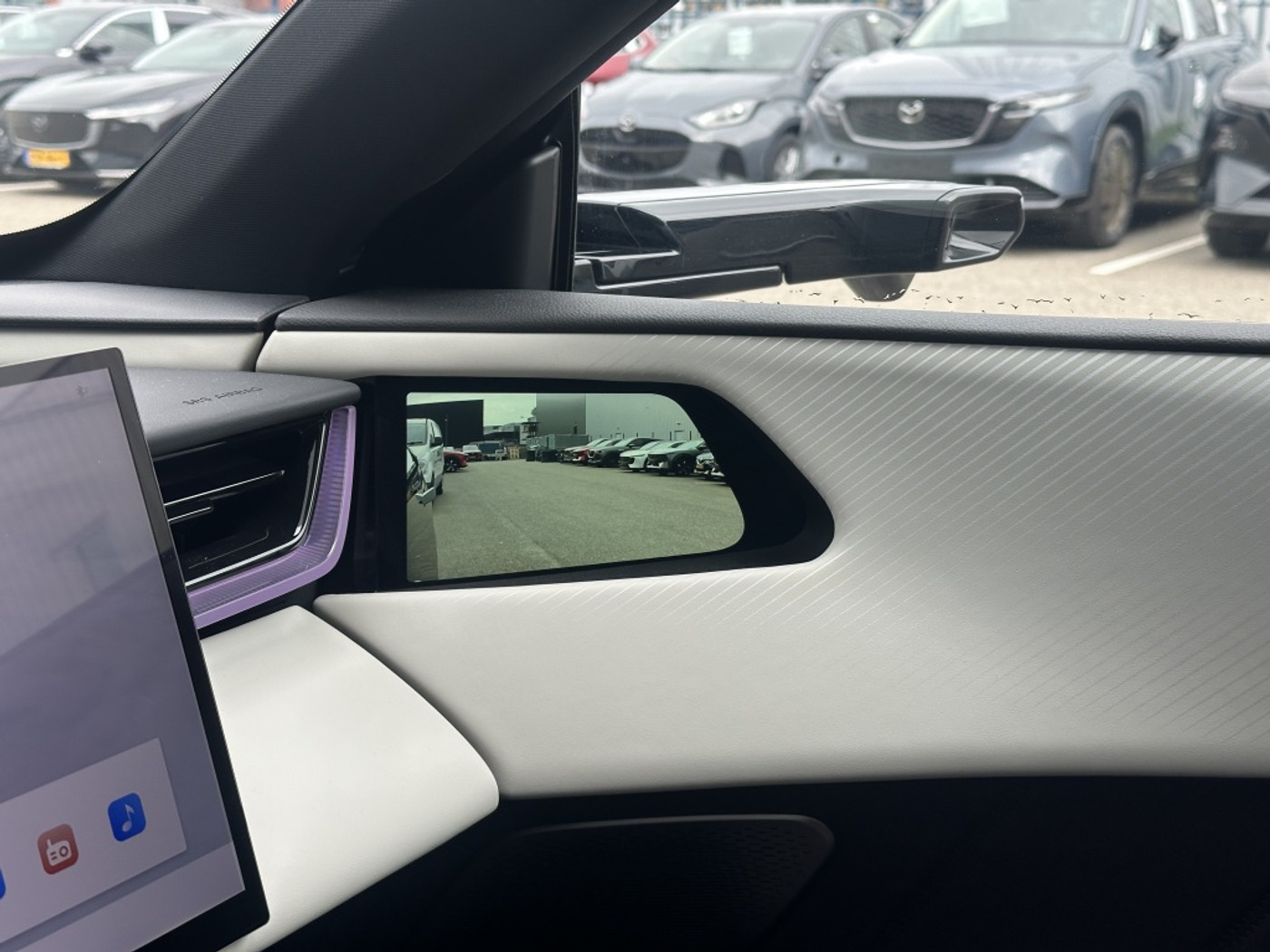 Foto van Mazda Cx-6e