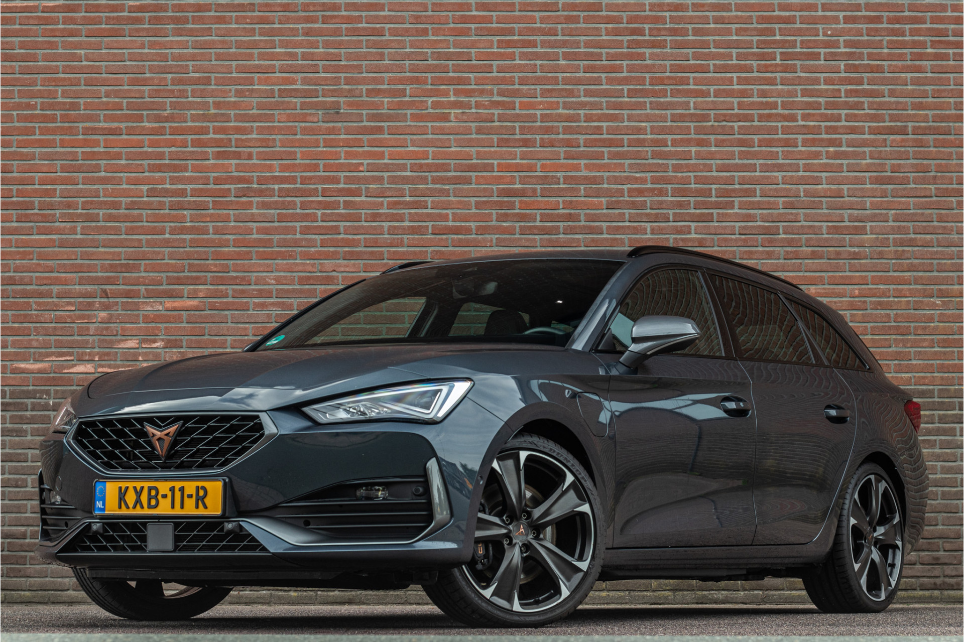 Cupra Leon 1.4 e-Hybrid 245pk VZ, Panoramadak, Carplay, Stoel & Stuurverwarming, Camera, Adaptive Cruise, Keyless. 2022 - voorkant