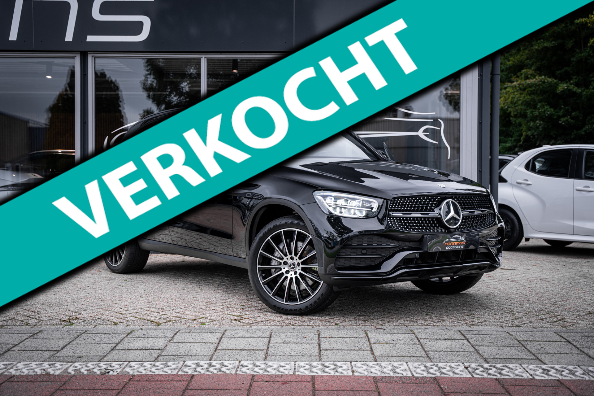 Mercedes-Benz Glc-klasse 300e 4MATIC Premium Plus|Pano|HUD|Burmester|Keyless|360 Camera|CarPlay|Night Package| 2021 - voorkant