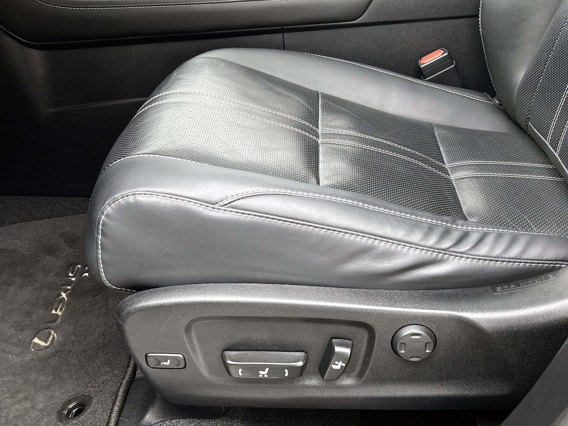 Foto van Lexus RX