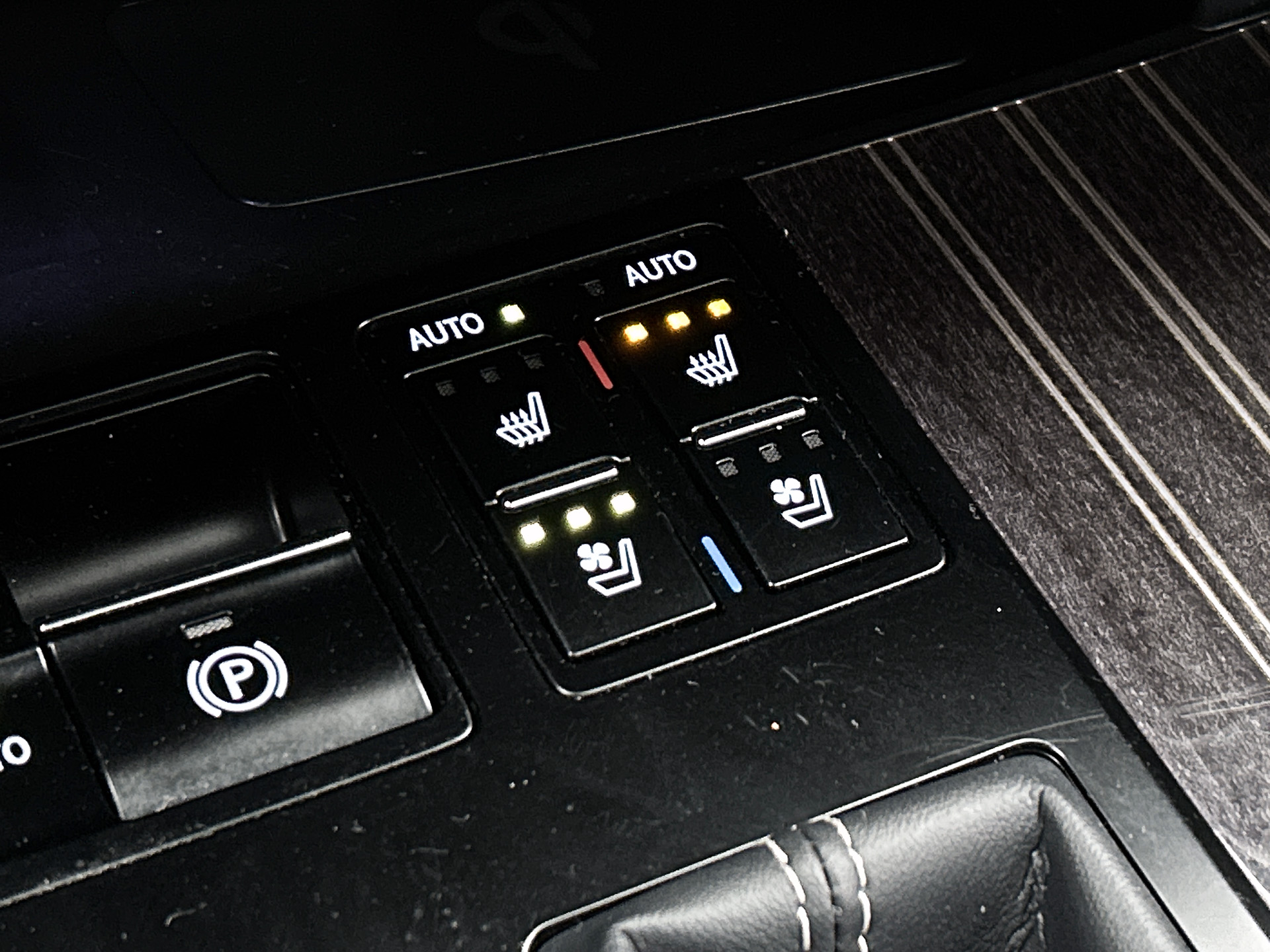Foto van Lexus RX