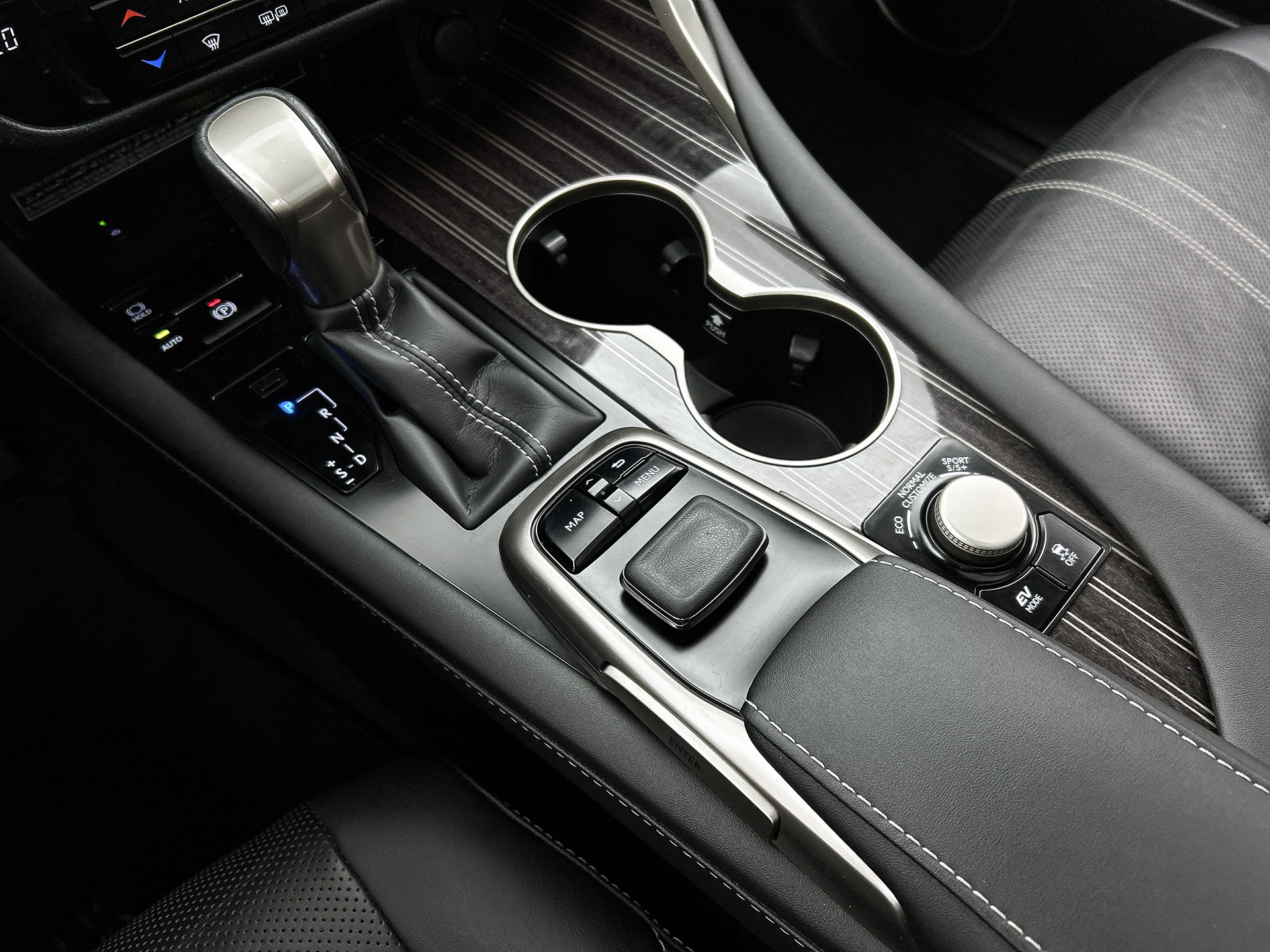 Foto van Lexus RX