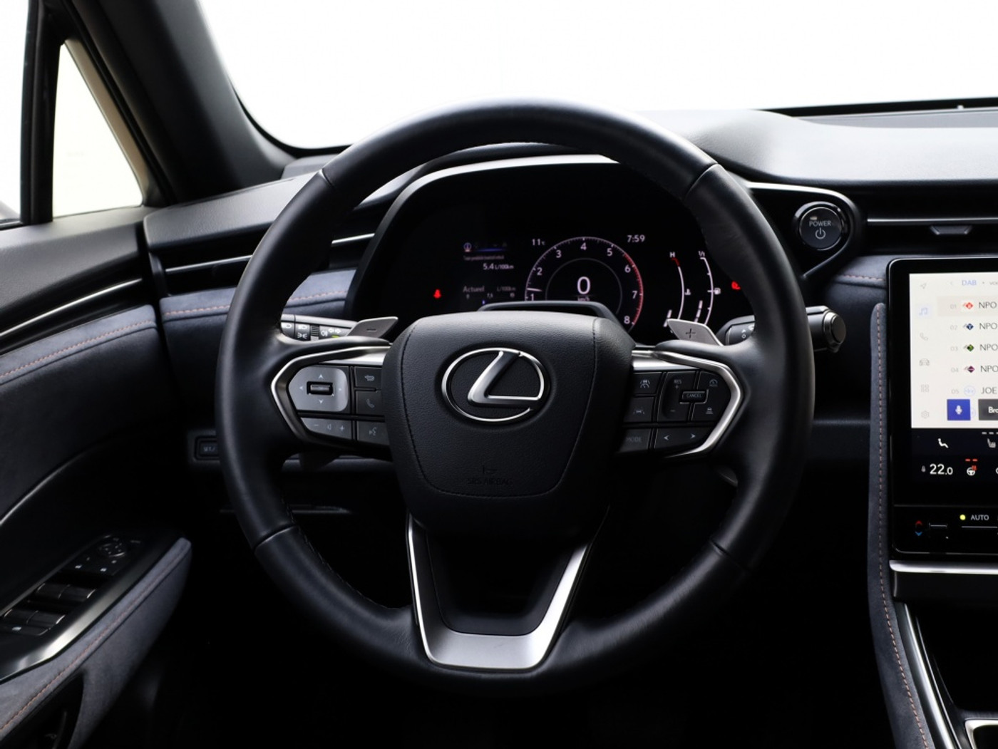 Foto van Lexus LBX